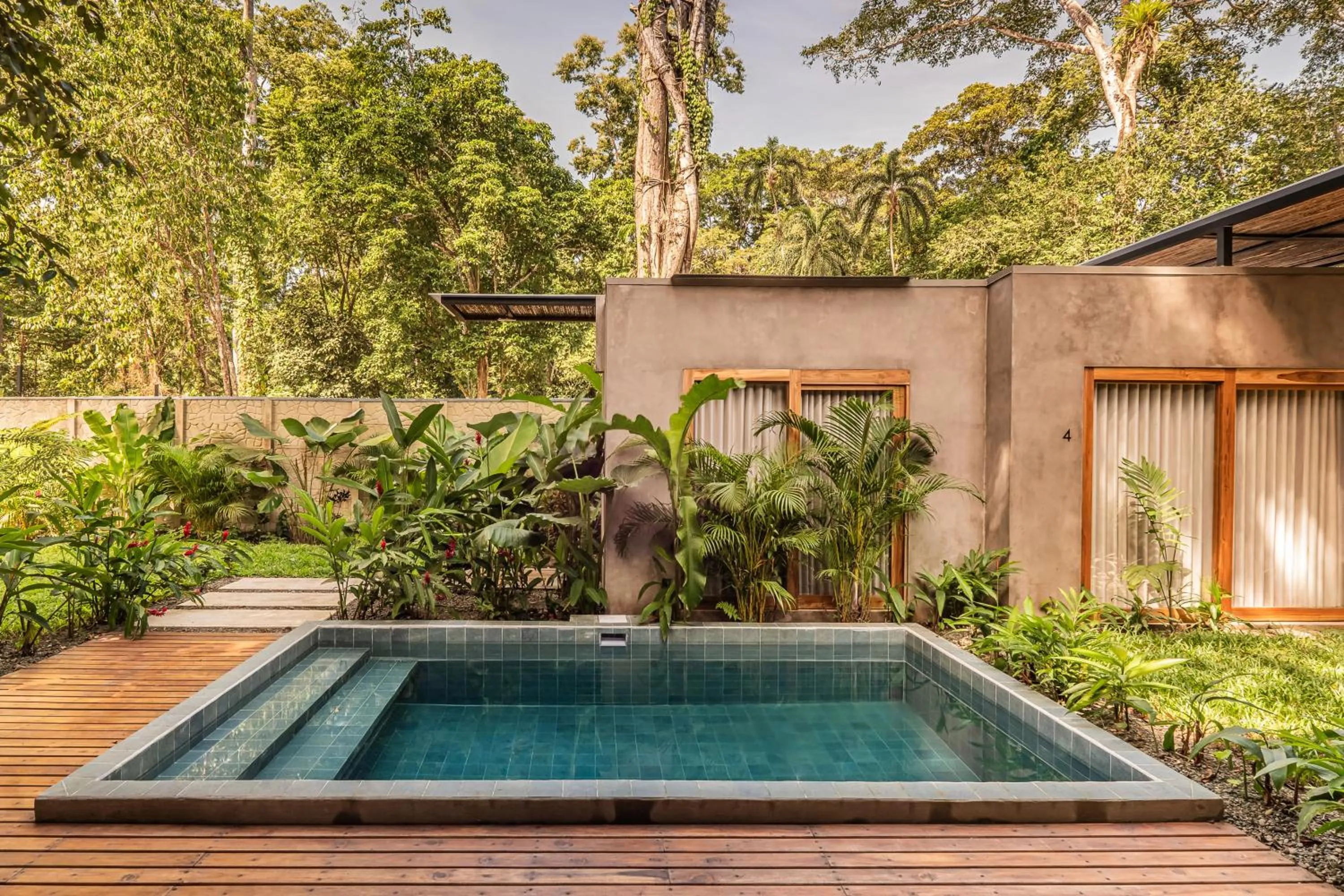 Pool view in La Bonita Lodge