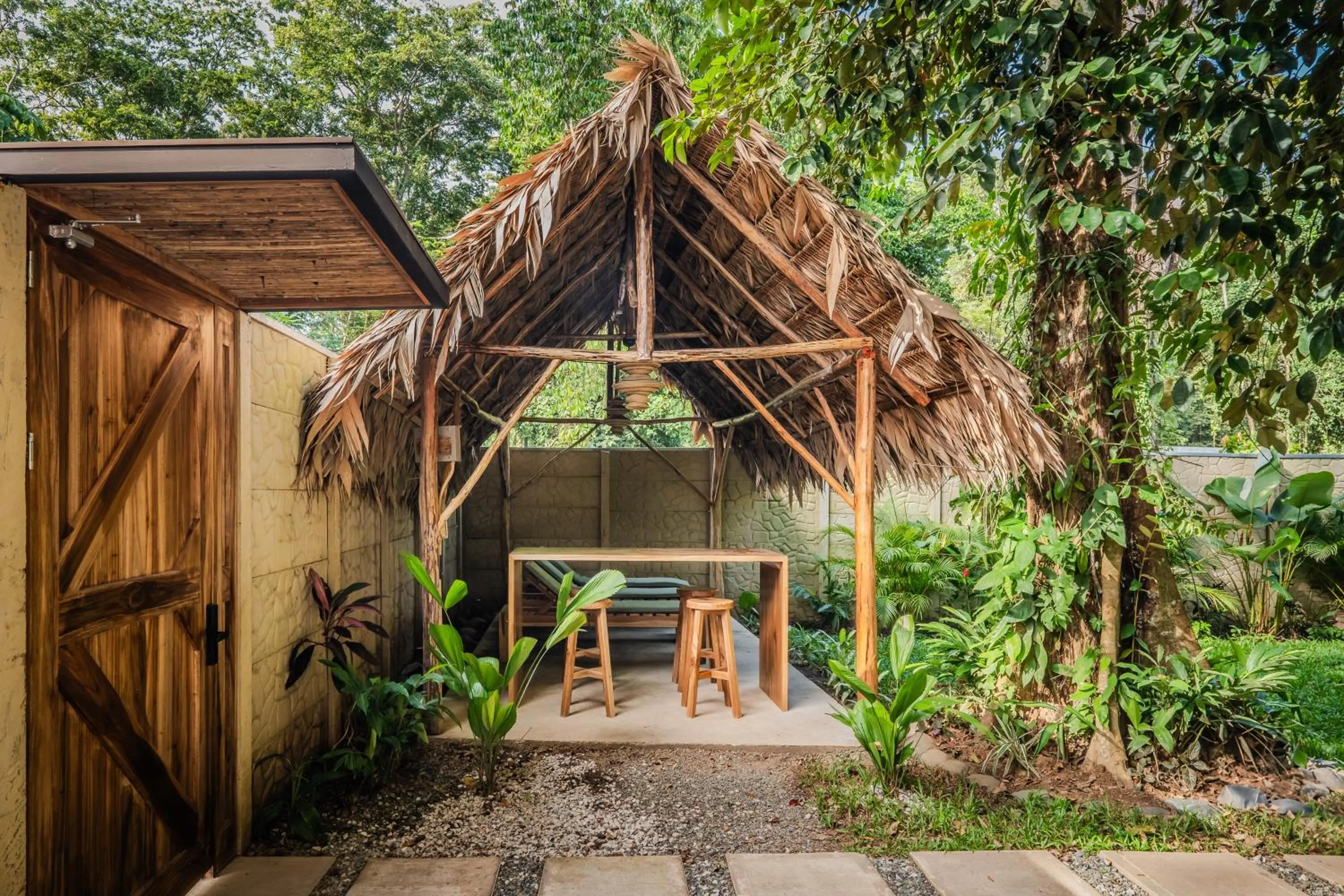 Garden in La Bonita Lodge