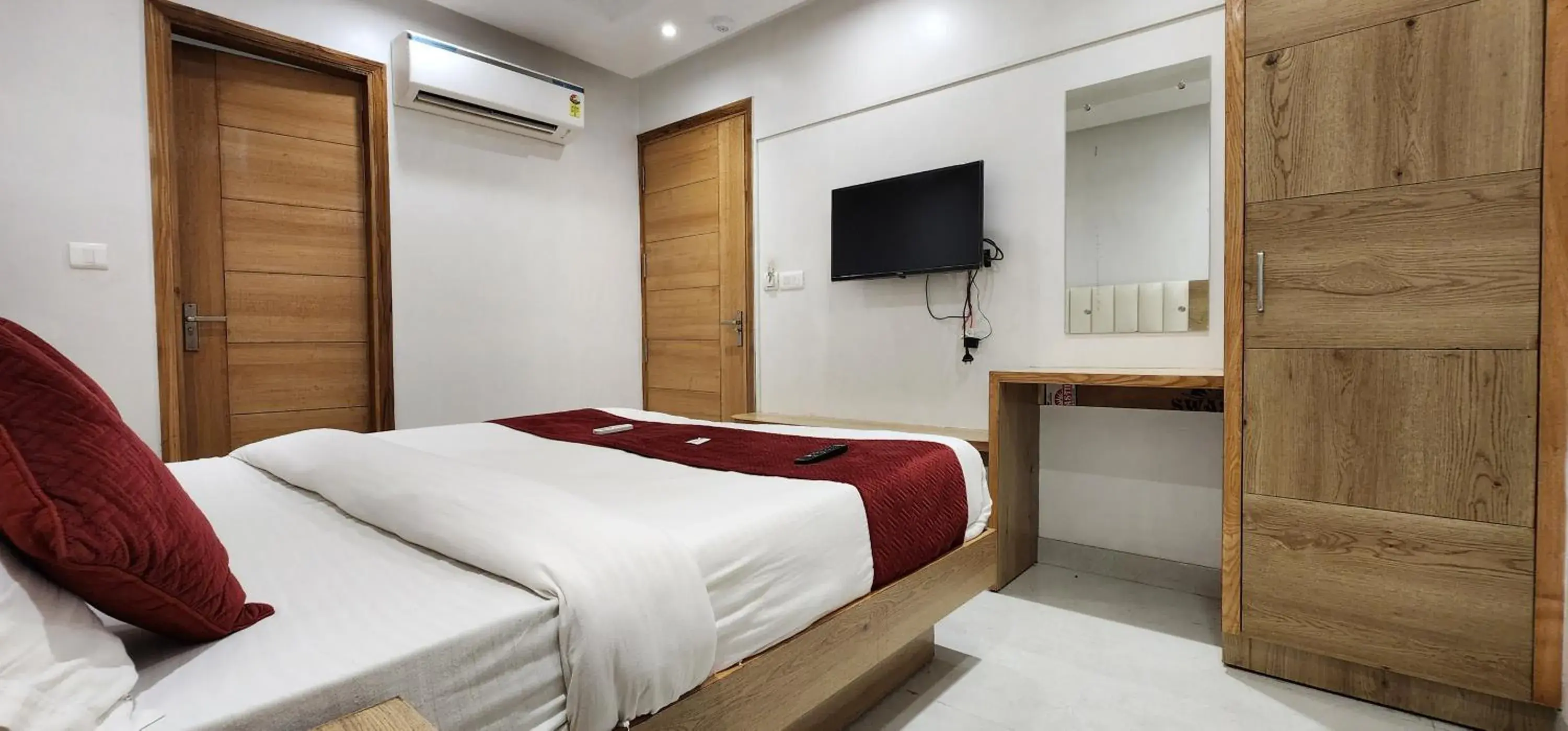 Bed in Hotel Shree Sai Dham Bed in Hotel Shree Sai Dham