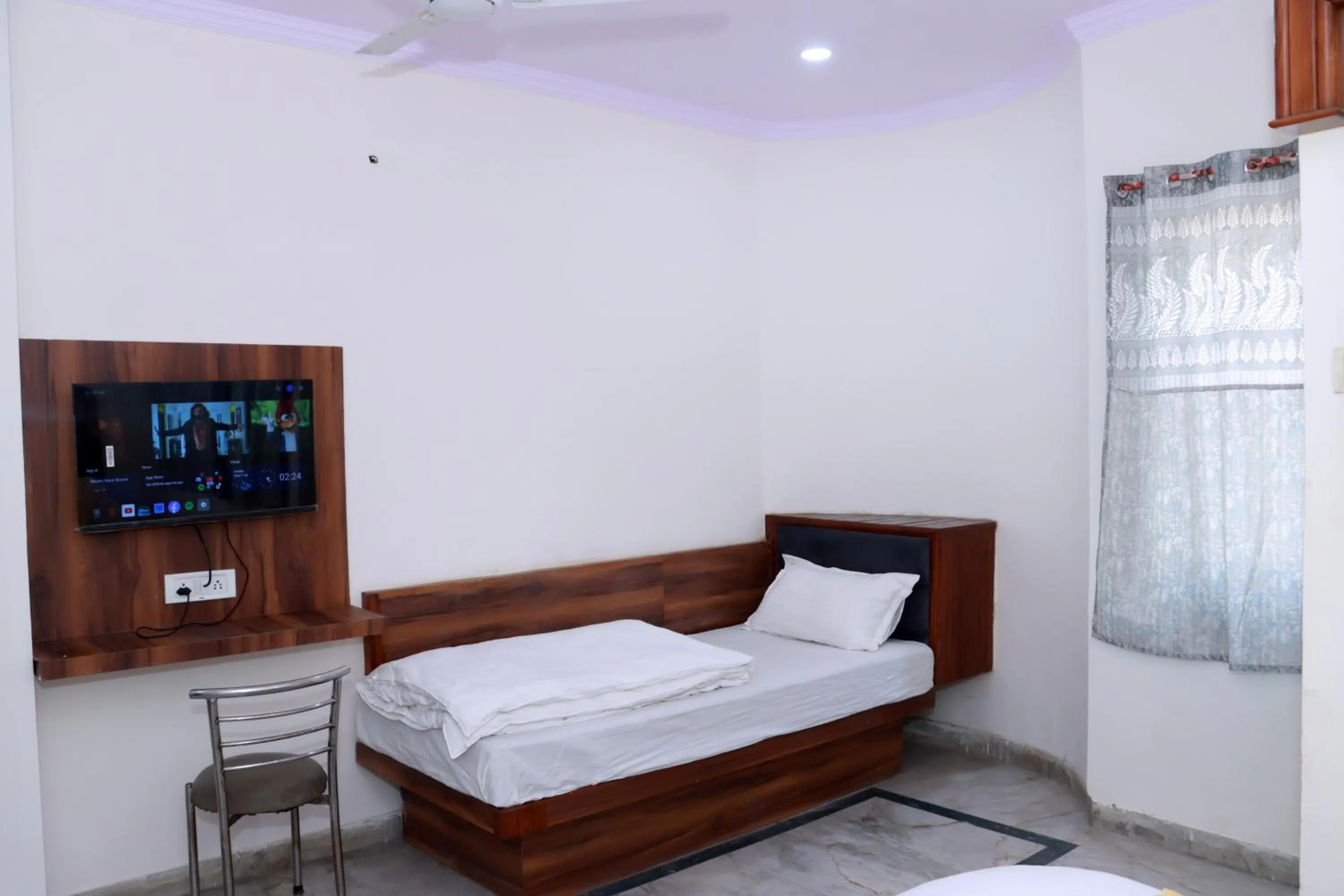 Bed in Hotel Gush At New Delhi Railway Station