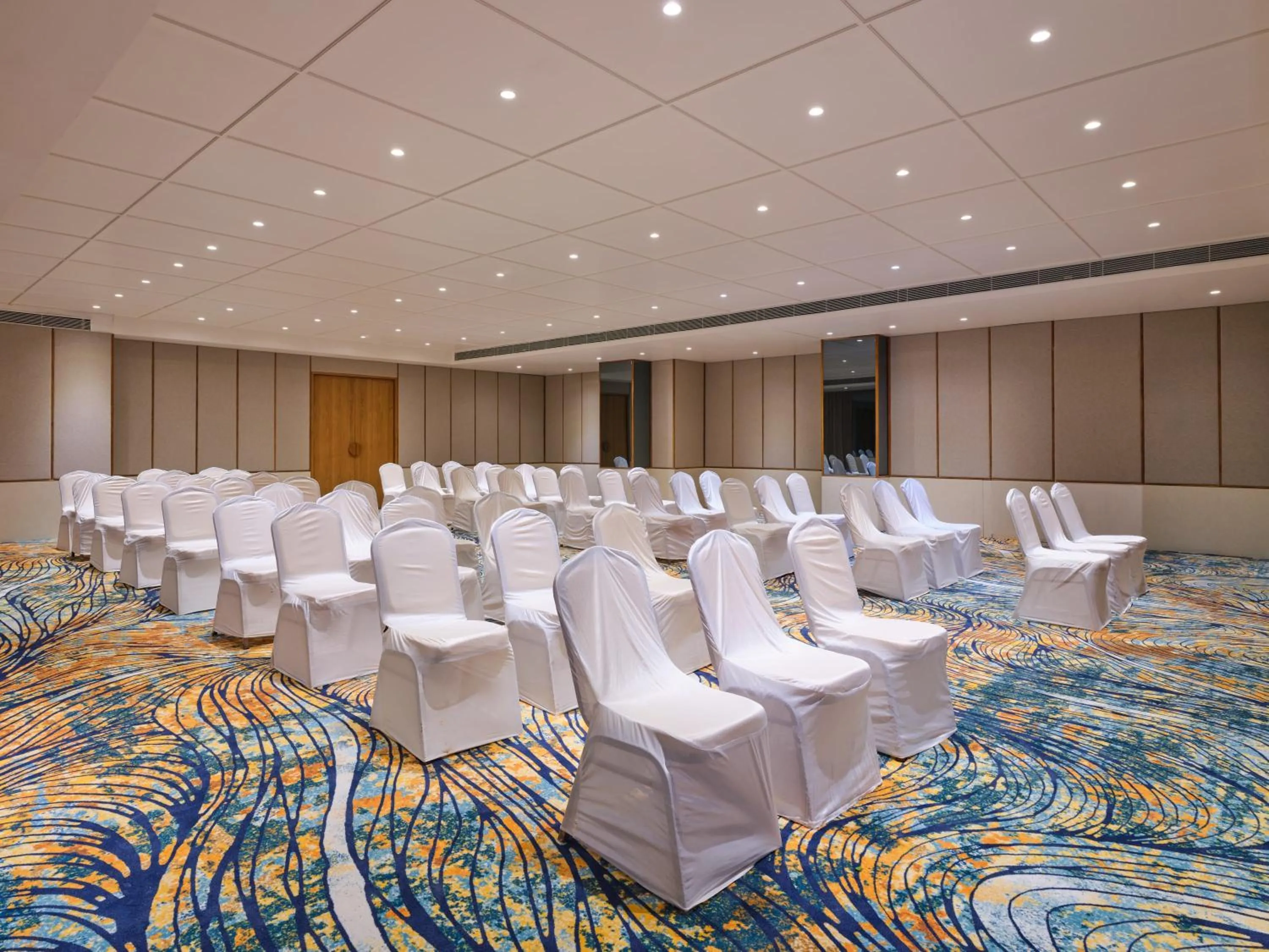 Meeting/conference room in Biznotel By Pride Motera