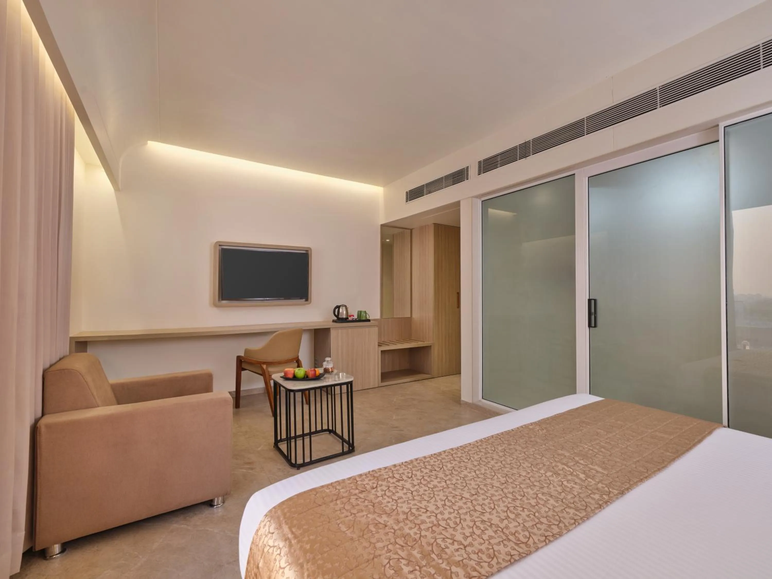 Bedroom, Bed in Biznotel By Pride Motera