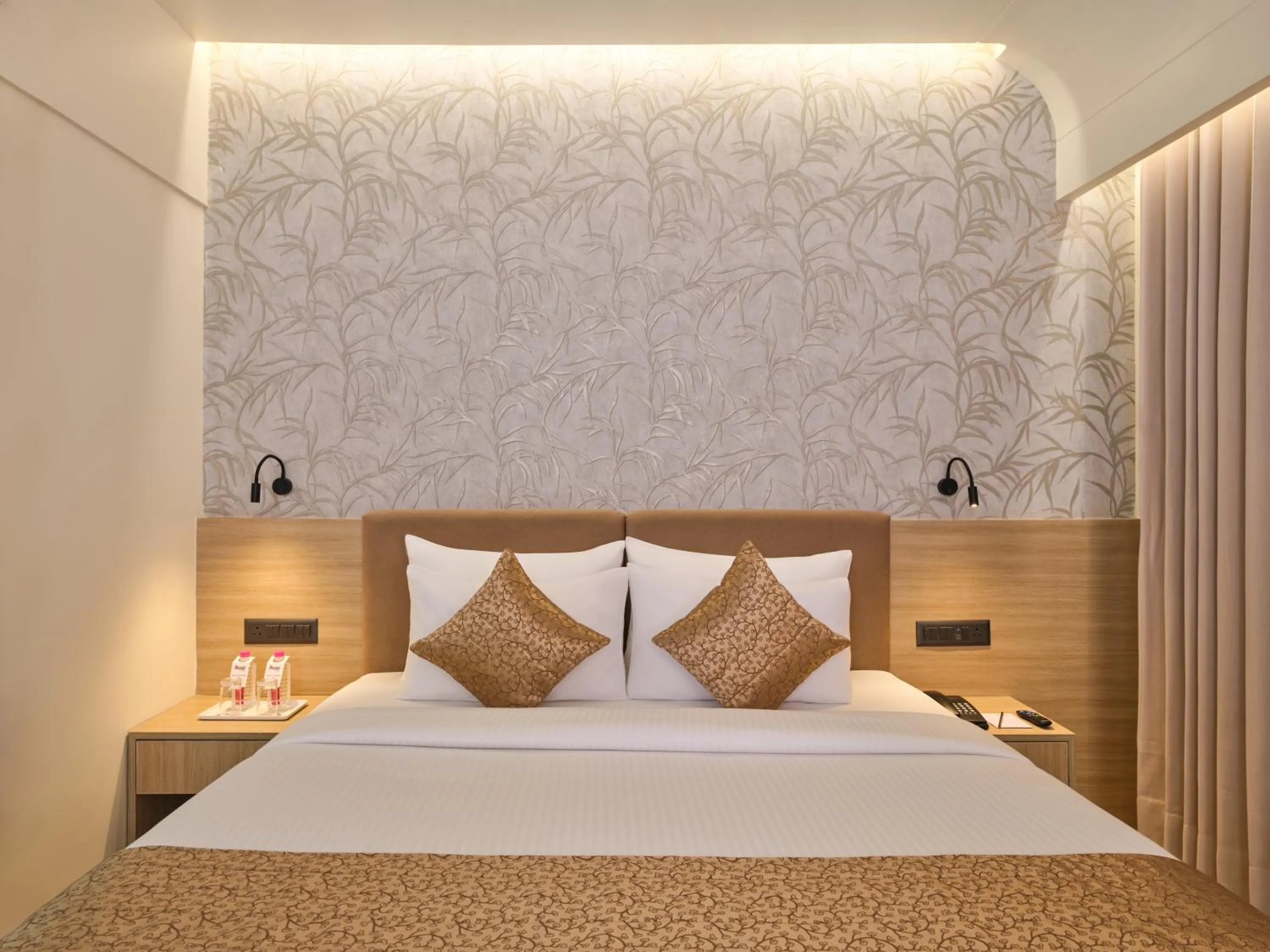 Bedroom, Bed in Biznotel By Pride Motera