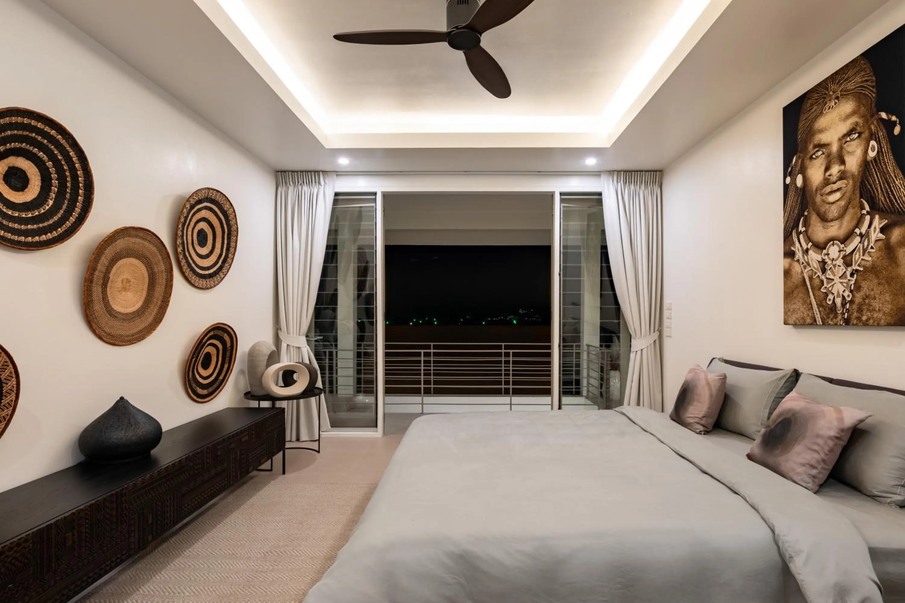 Bed in Villa Kohia, stunning sea views, breakfast, serviced daily, private dining service on request, North Chaweng