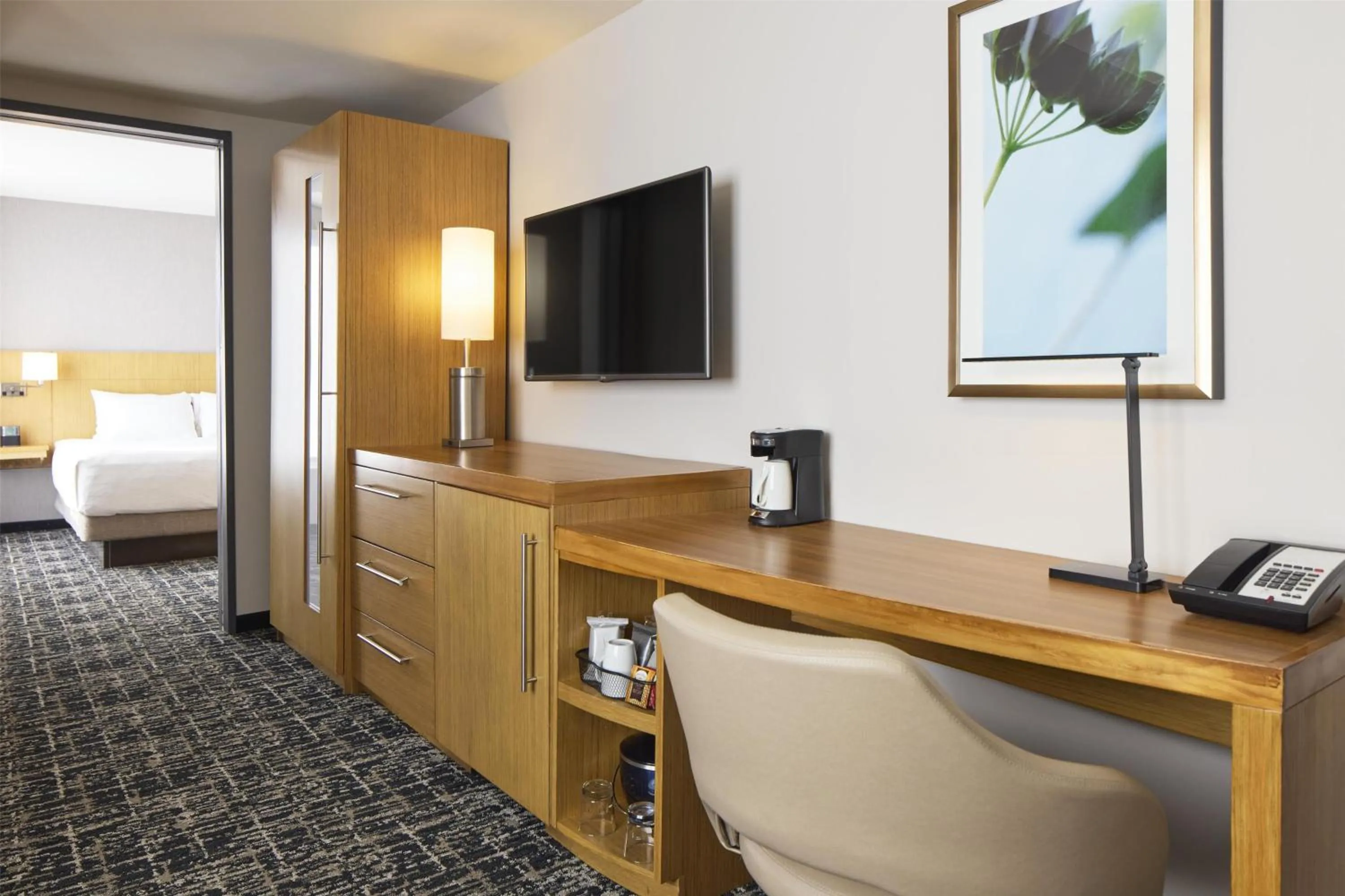 Photo of the whole room in Hyatt Place New York Yonkers