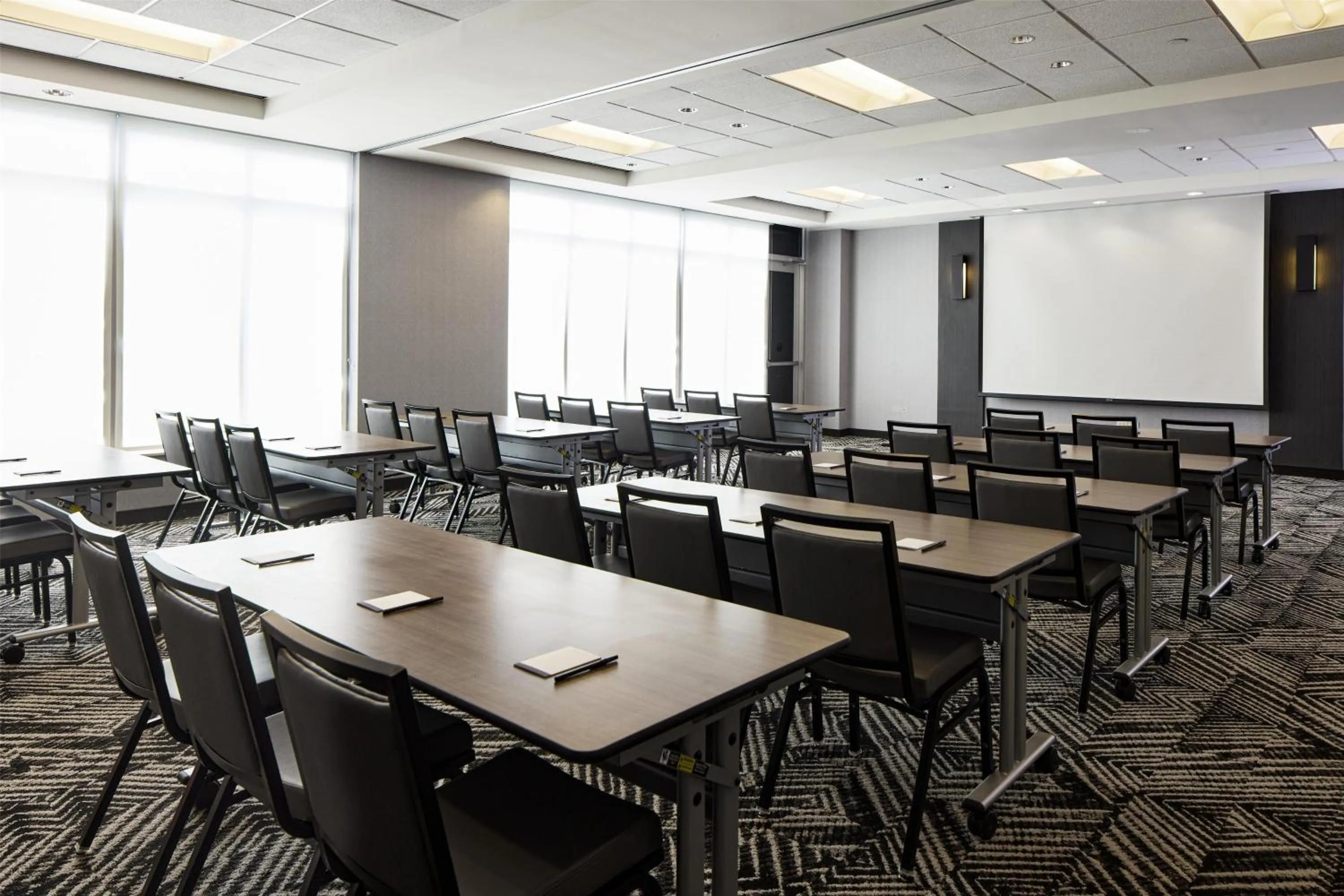 Meeting/conference room in Hyatt Place New York Yonkers