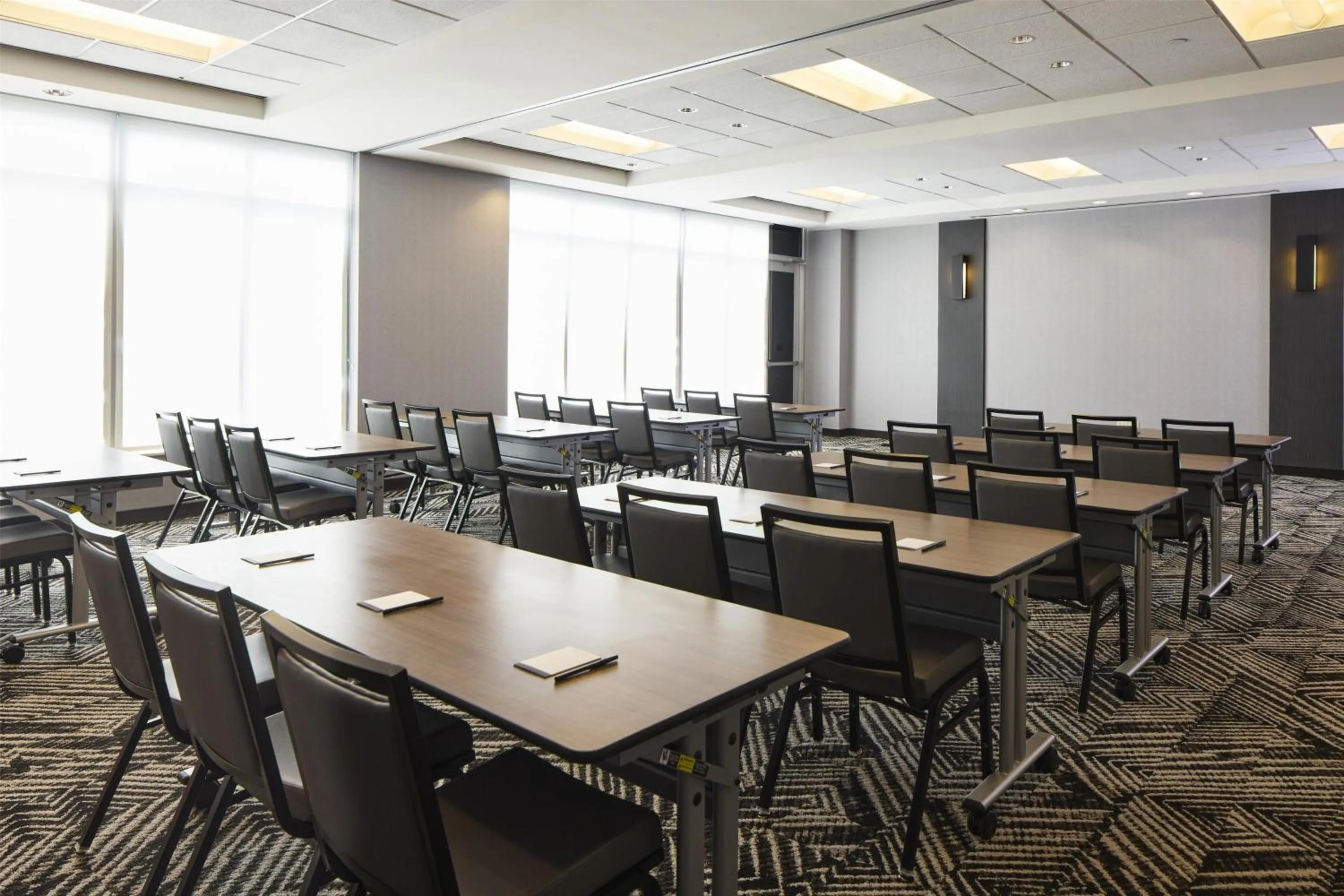 Meeting/conference room in Hyatt Place New York Yonkers