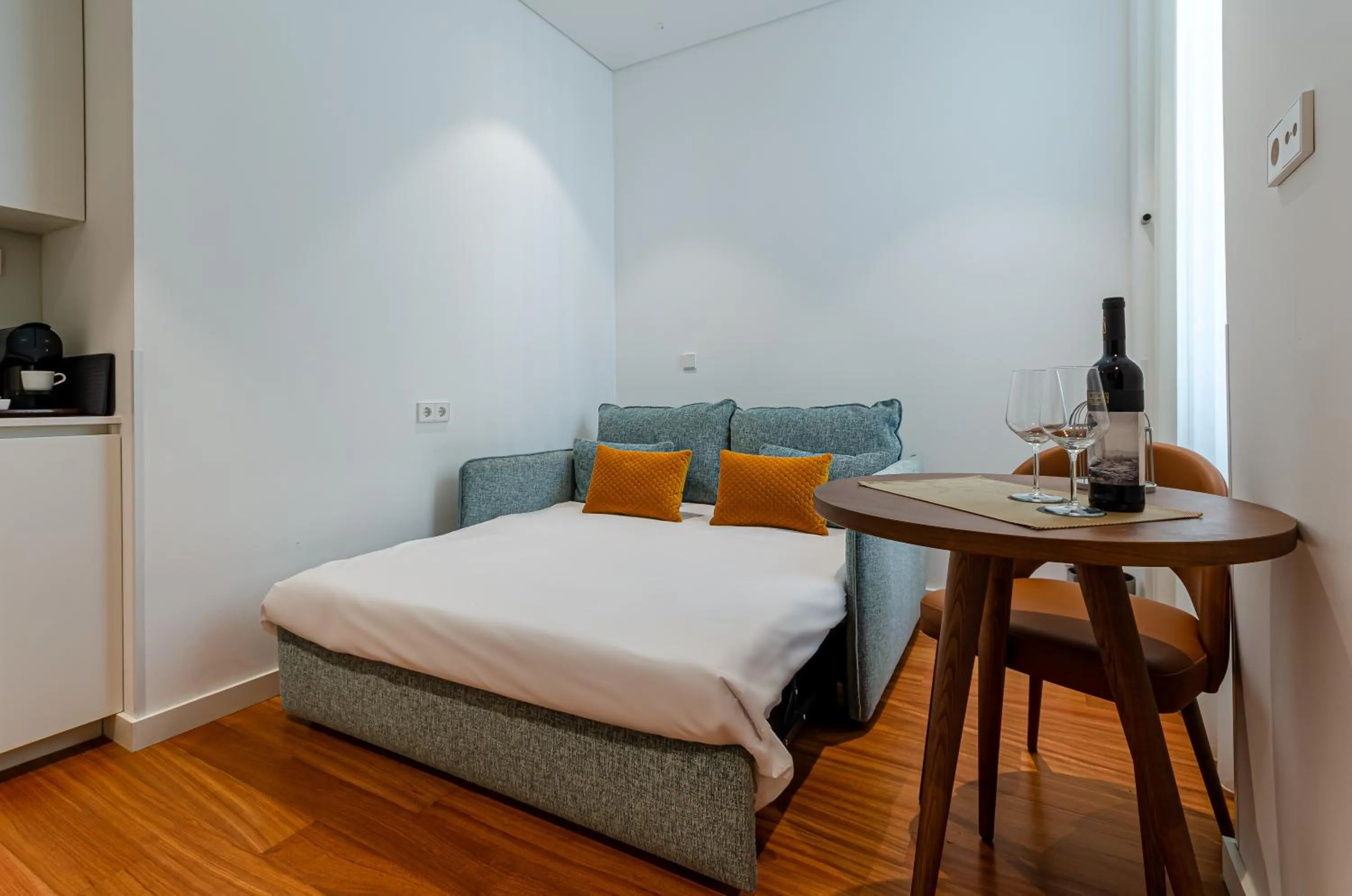 Bedroom, Bed in The 7 Hotel, Suites, Studios & Apartments