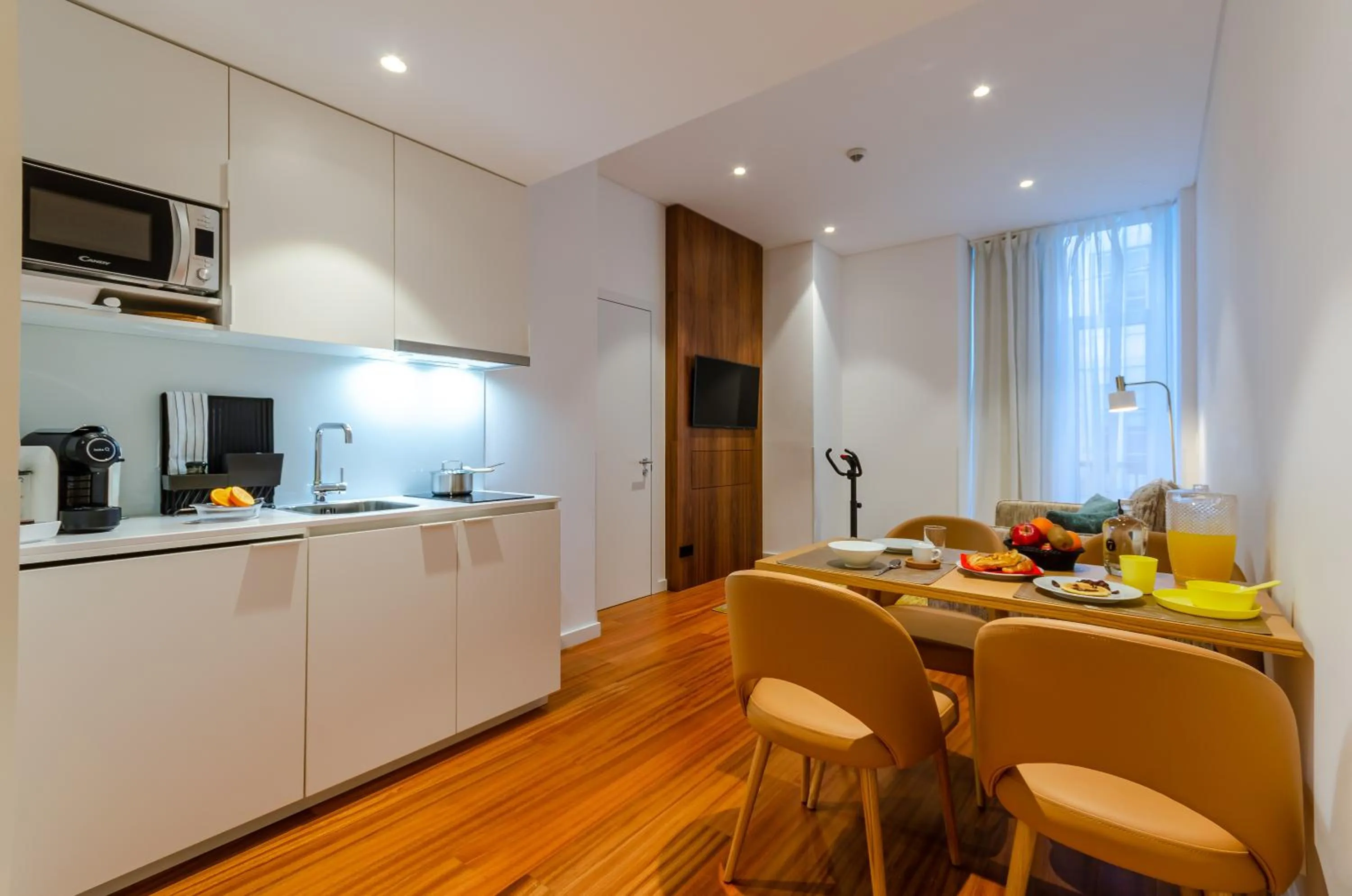 Kitchen or kitchenette in The 7 Hotel, Suites, Studios & Apartments