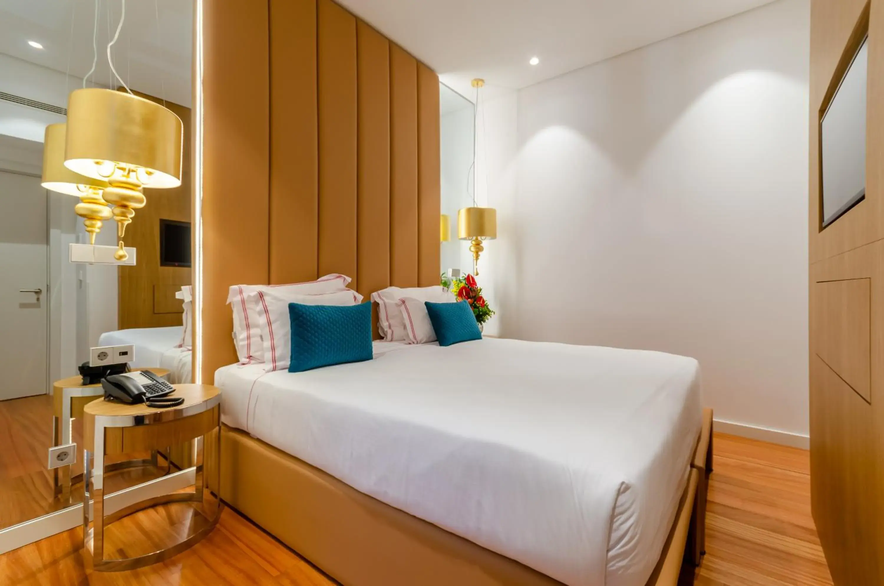 Bedroom, Bed in The 7 Hotel, Suites, Studios & Apartments Bedroom, Bed in The 7 Hotel, Suites, Studios & Apartments