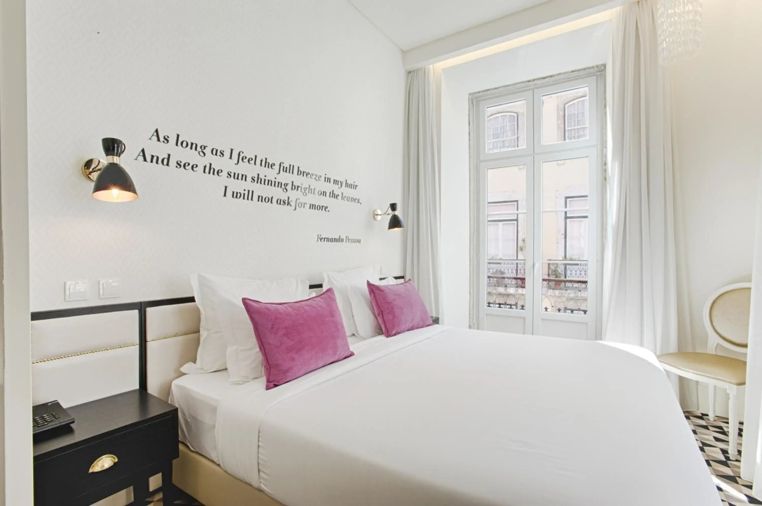 Decorative detail, Bed in Hotel Lis Baixa Decorative detail, Bed in Hotel Lis Baixa