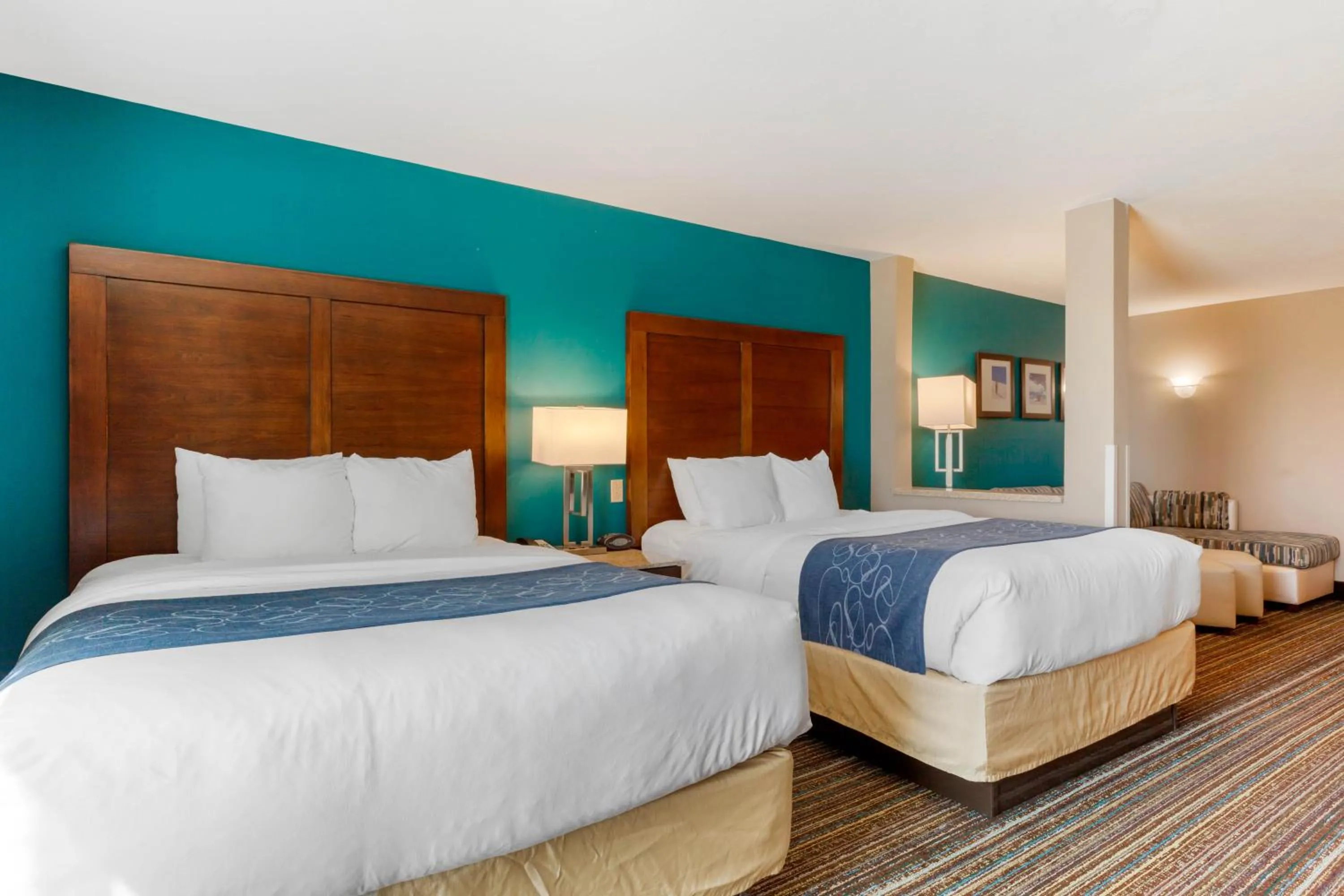 Photo of the whole room, Bed in Comfort Suites of Las Cruces I-25 North