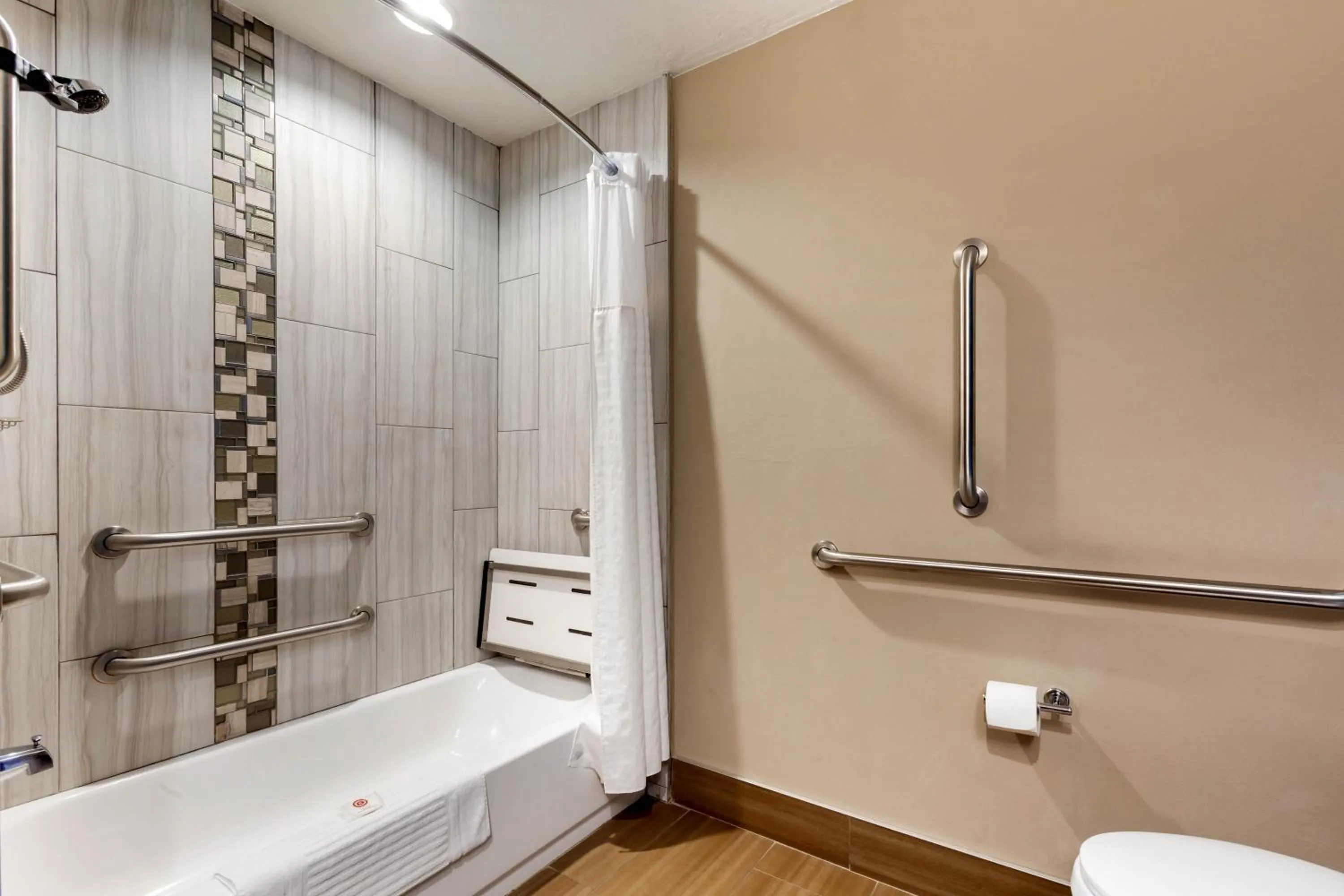 Bathroom in Comfort Suites of Las Cruces I-25 North