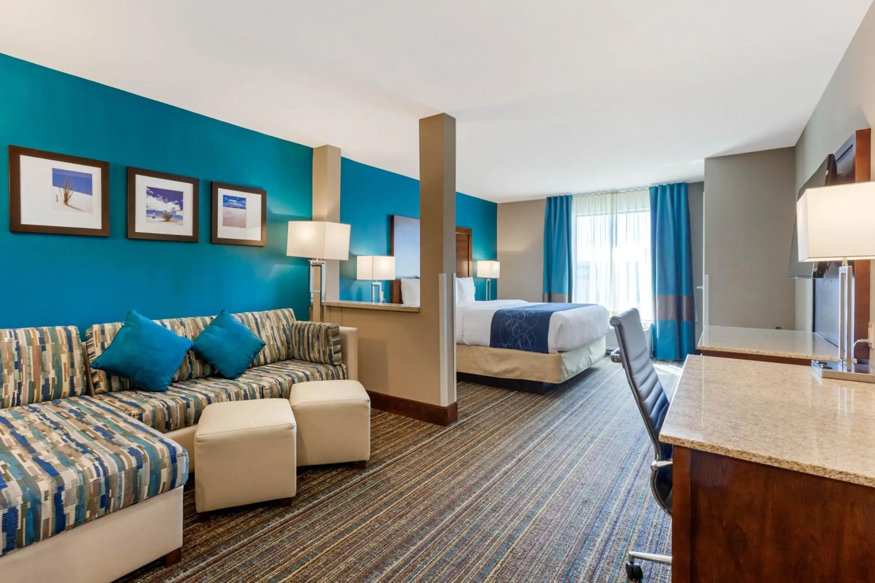King Suite - Accessible/Non-Smoking in Comfort Suites of Las Cruces I-25 North King Suite - Accessible/Non-Smoking in Comfort Suites of Las Cruces I-25 North