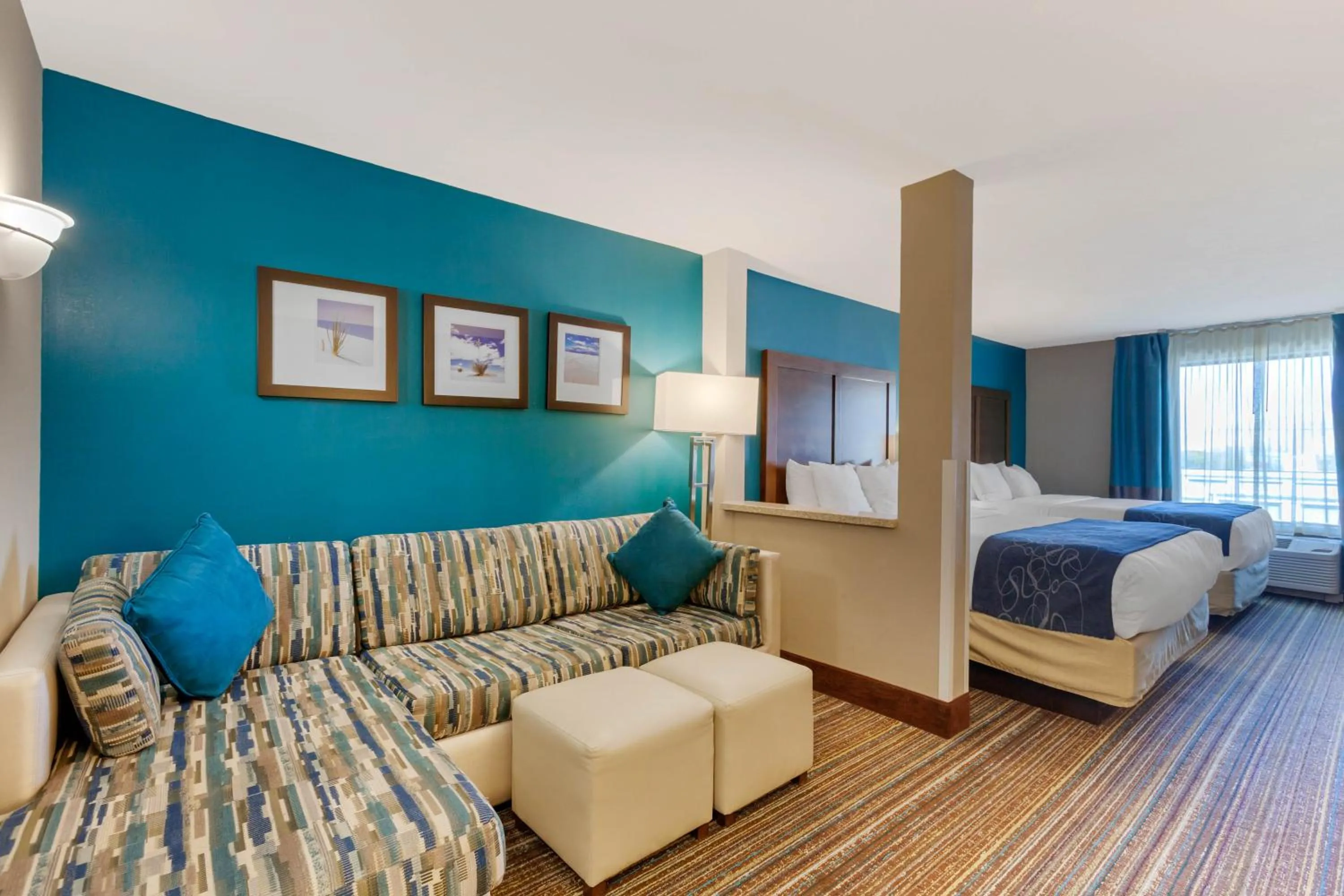Living room, Bed in Comfort Suites of Las Cruces I-25 North