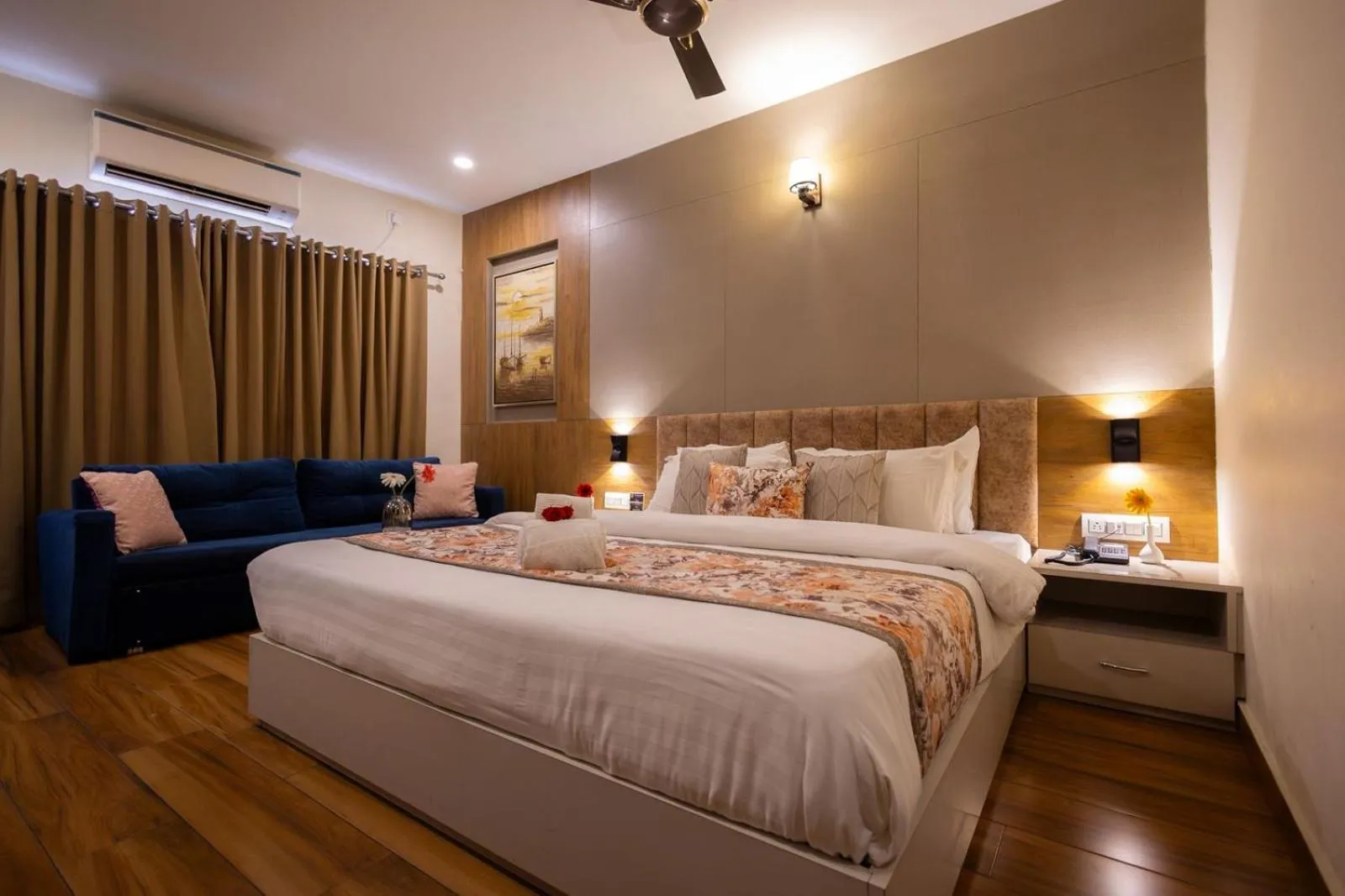 Bed in INDUS TIARA- A Corporate Boutique Hotel