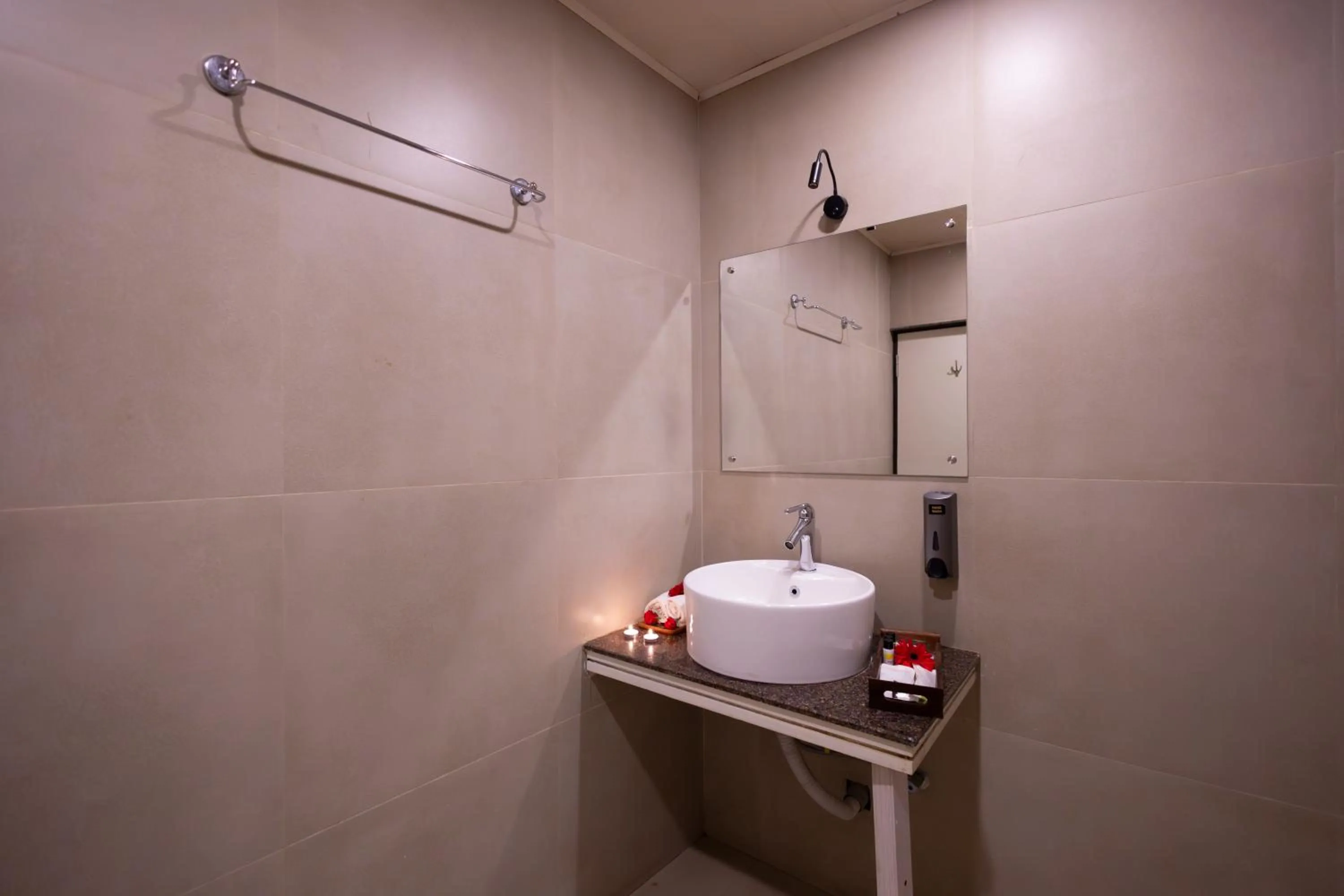 INDUS TIARA- A Corporate Boutique Hotel