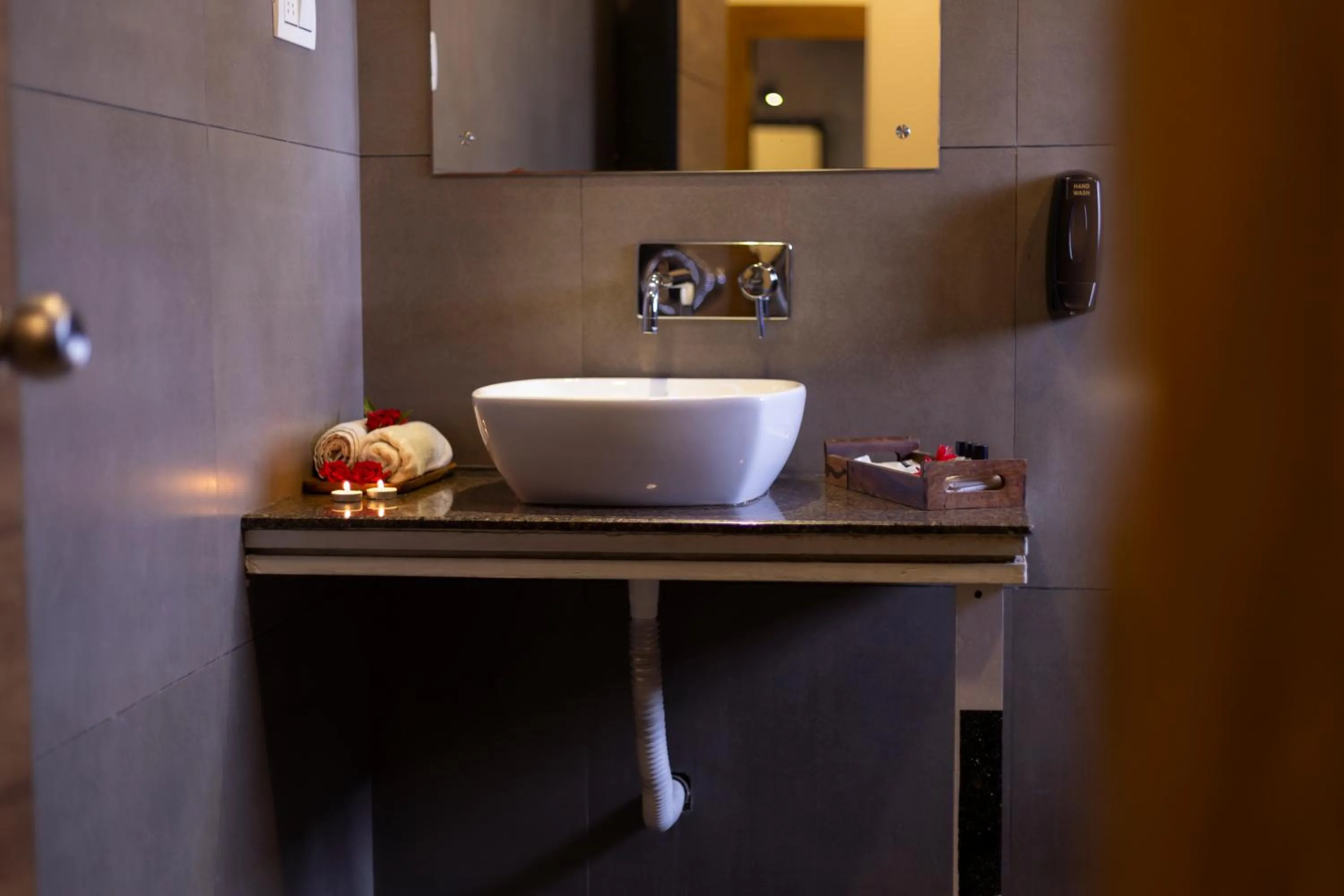 INDUS TIARA- A Corporate Boutique Hotel