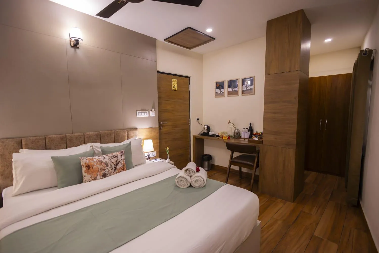 Bed in INDUS TIARA- A Corporate Boutique Hotel