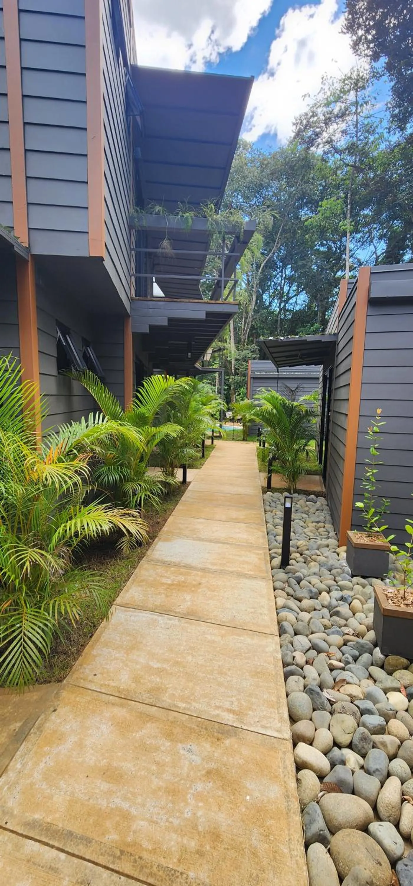 Property building in Hotel Evasión