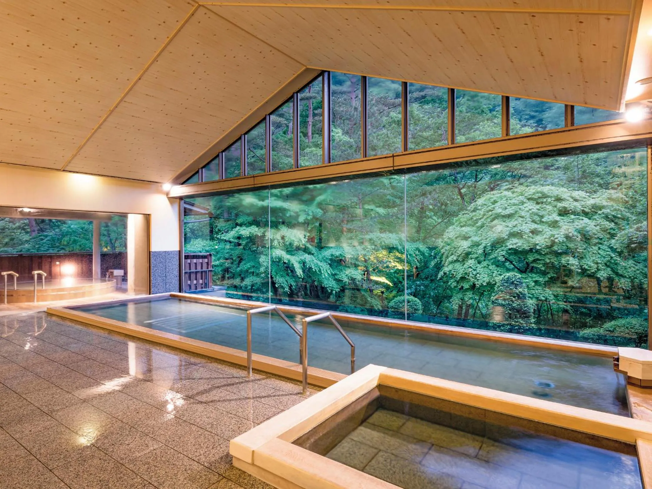 Hot Spring Bath in Kashoen