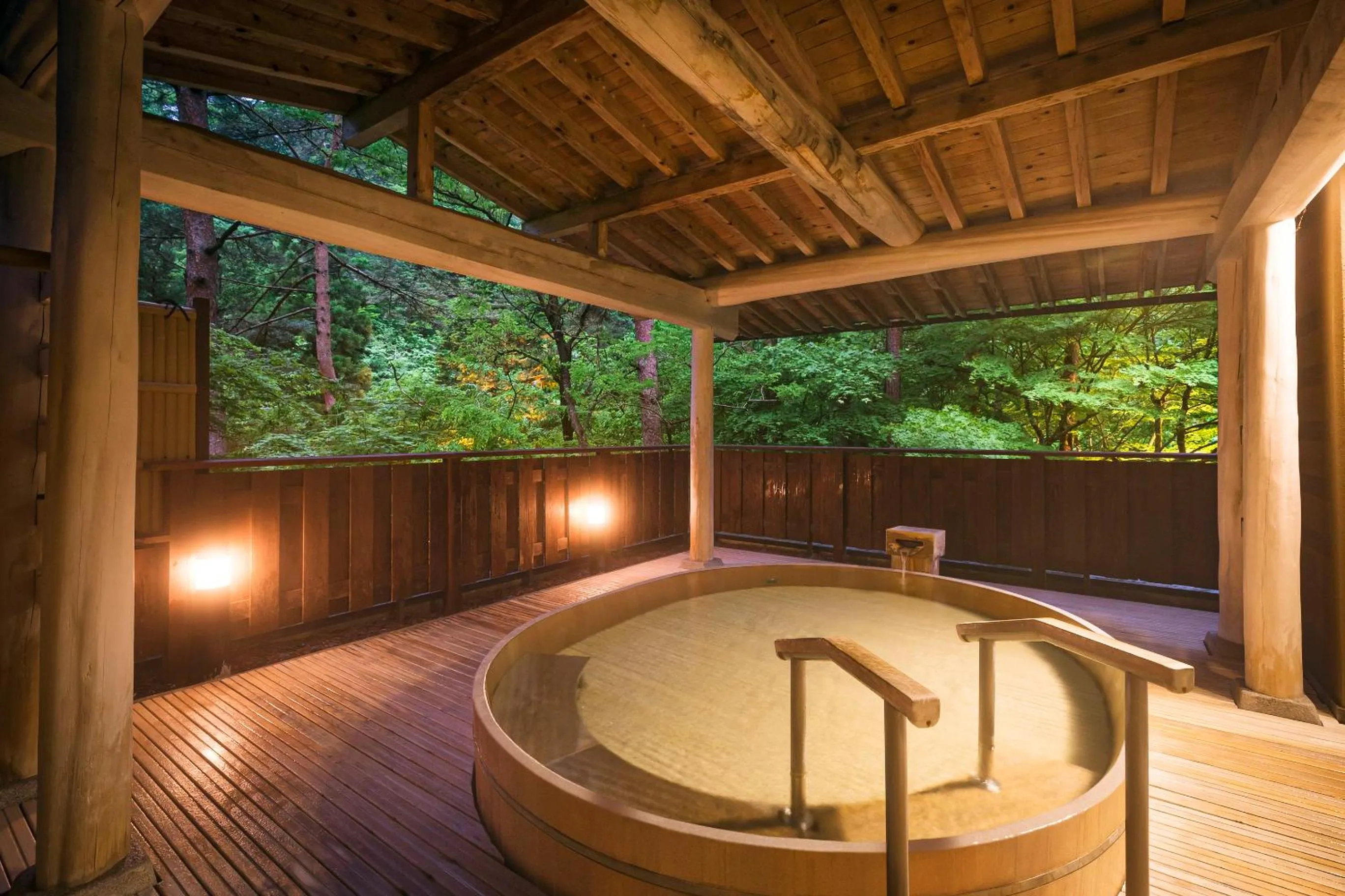 Hot Spring Bath in Kashoen