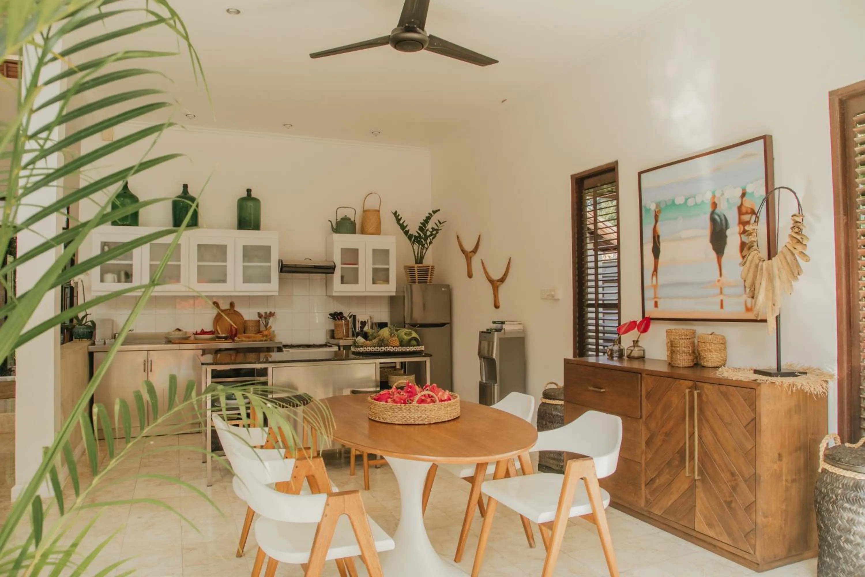 Dining area in Villa Eight