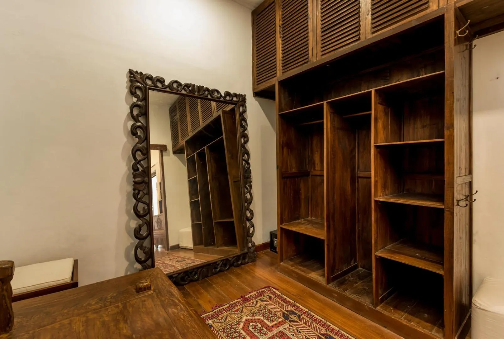 wardrobe in Villa Eight
