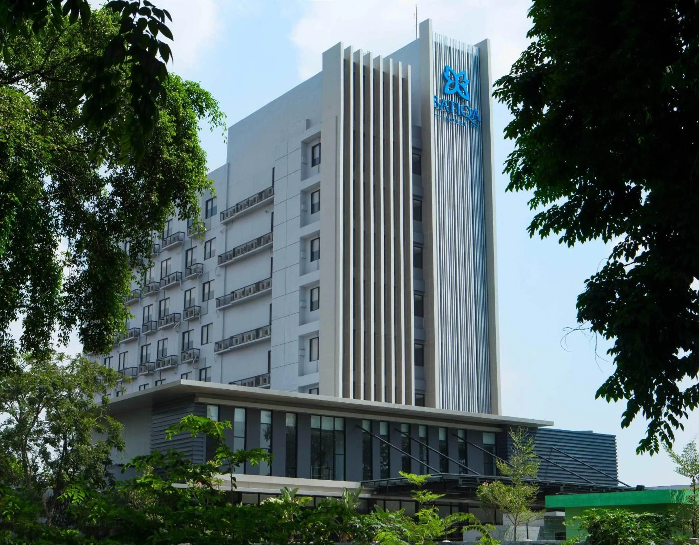 Facade/entrance in BATIQA Hotel Cirebon