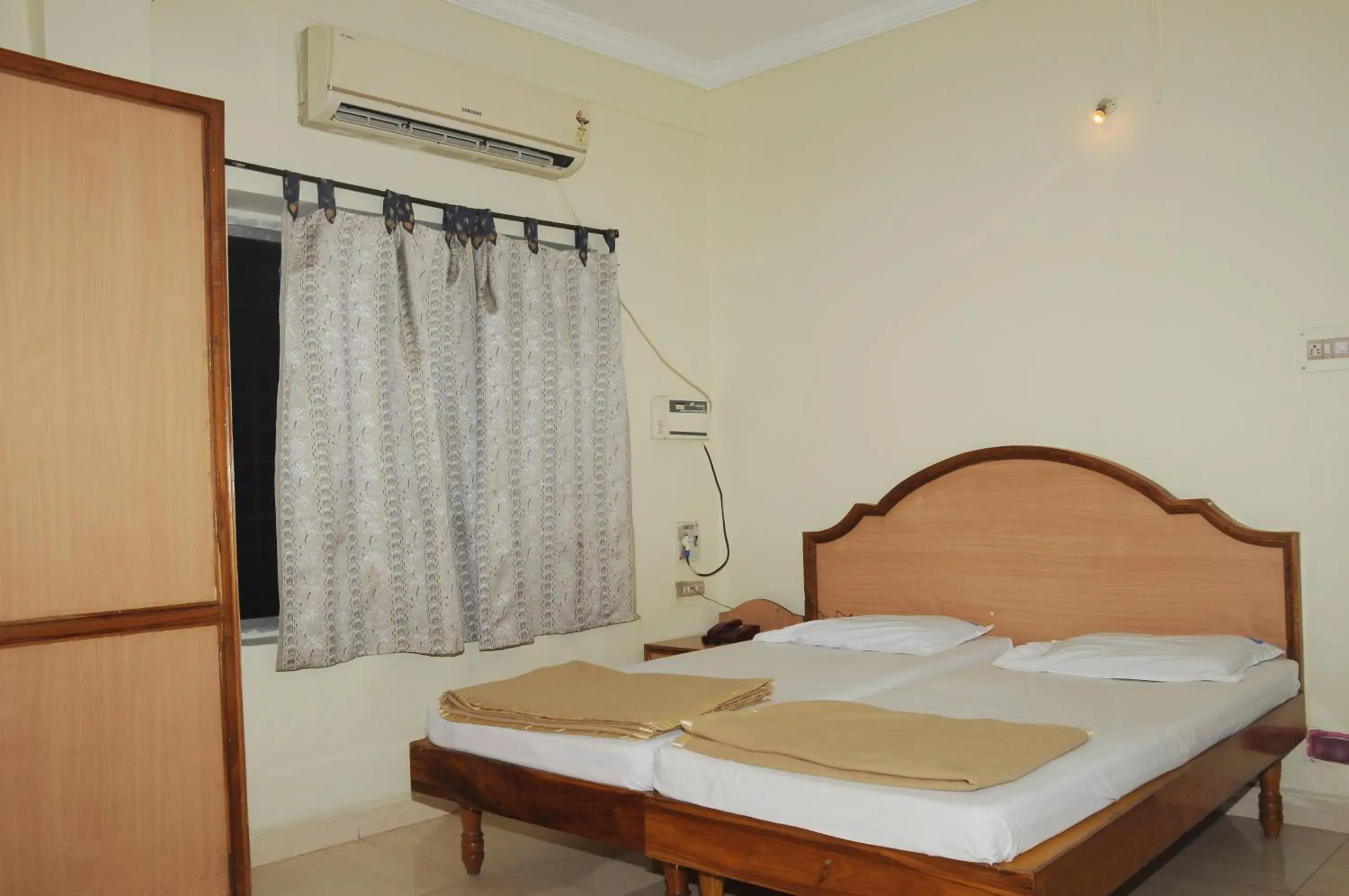 Bed in Hotel Agarala Residency Bed in Hotel Agarala Residency