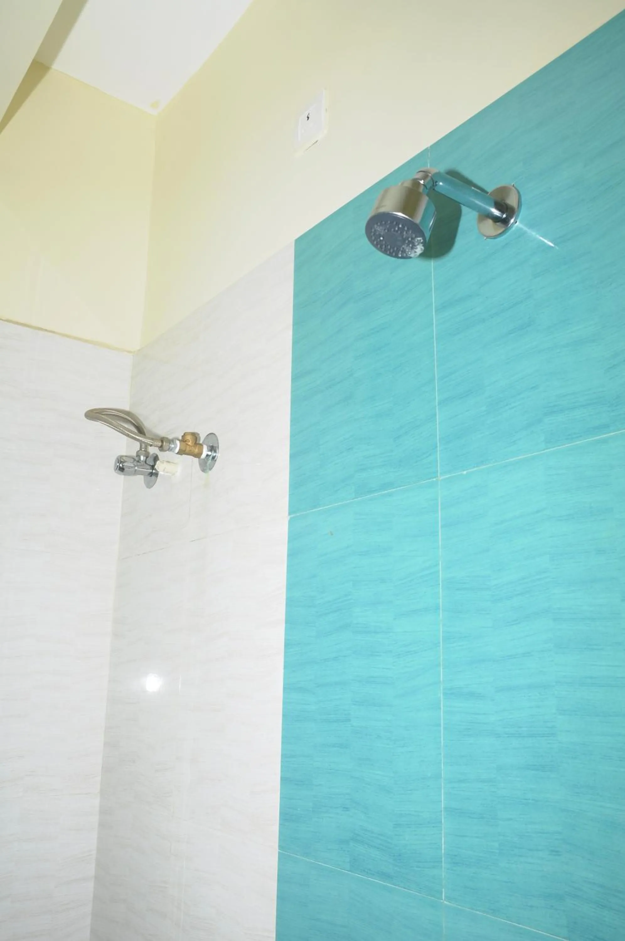 Bathroom in Hotel Agarala Residency