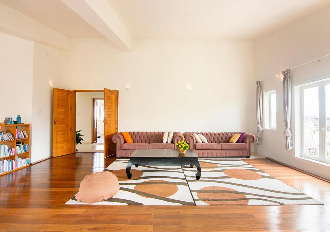 Library in Lu Tan Residence