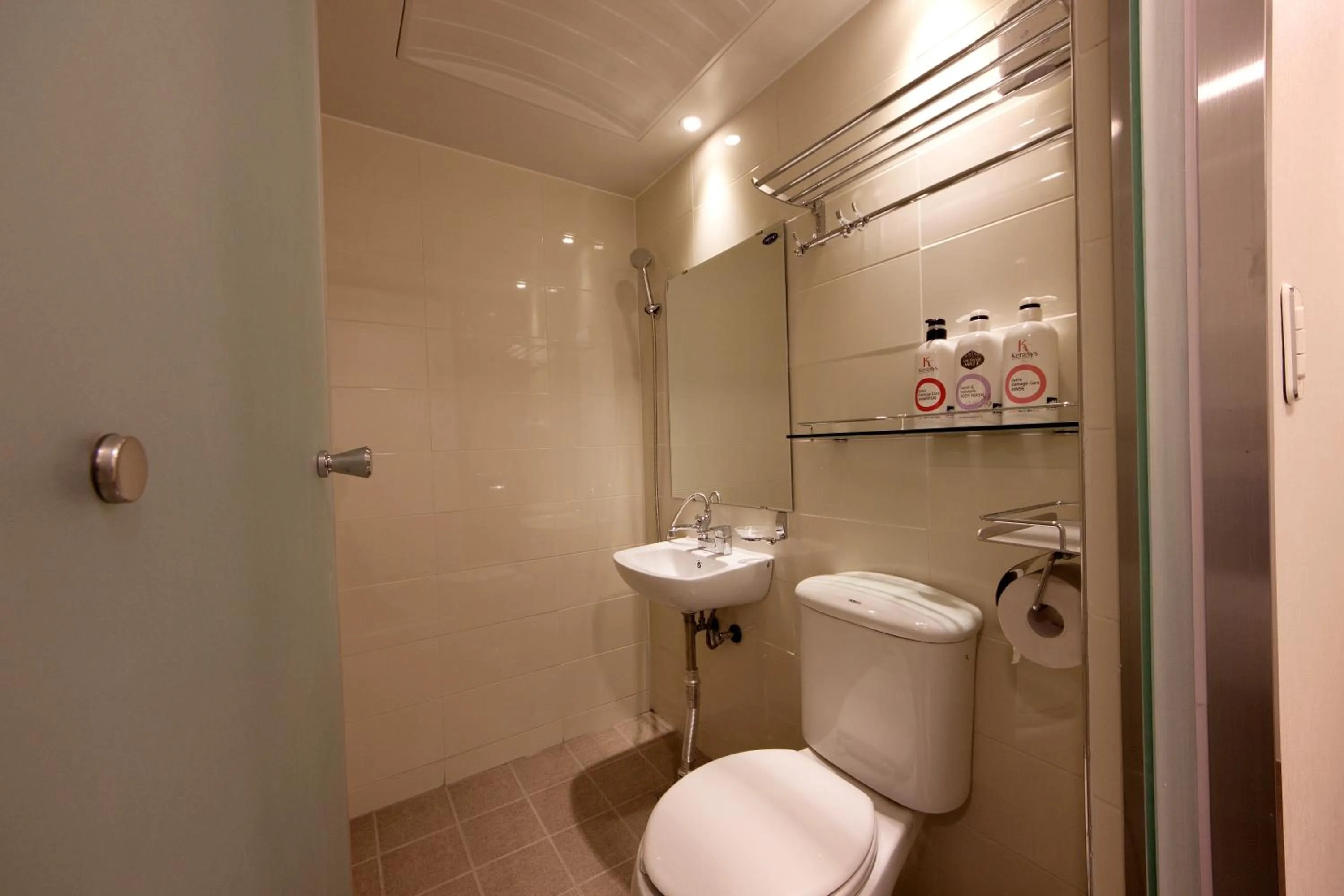 K-Guesthouse Myeongdong 1