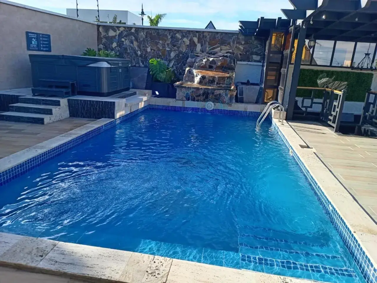 Swimming pool in Luxury Canyon Suites Swimming pool in Luxury Canyon Suites