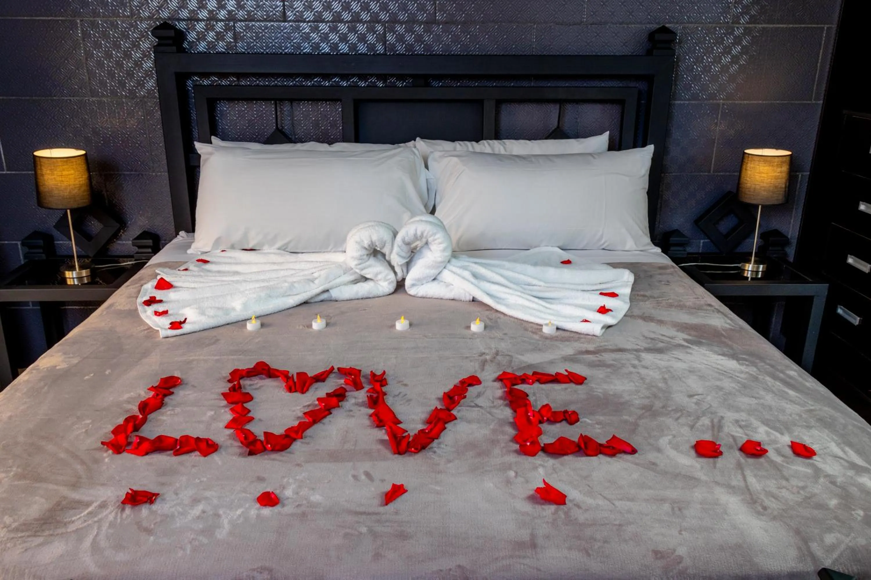 Bed in Luxury Canyon Suites