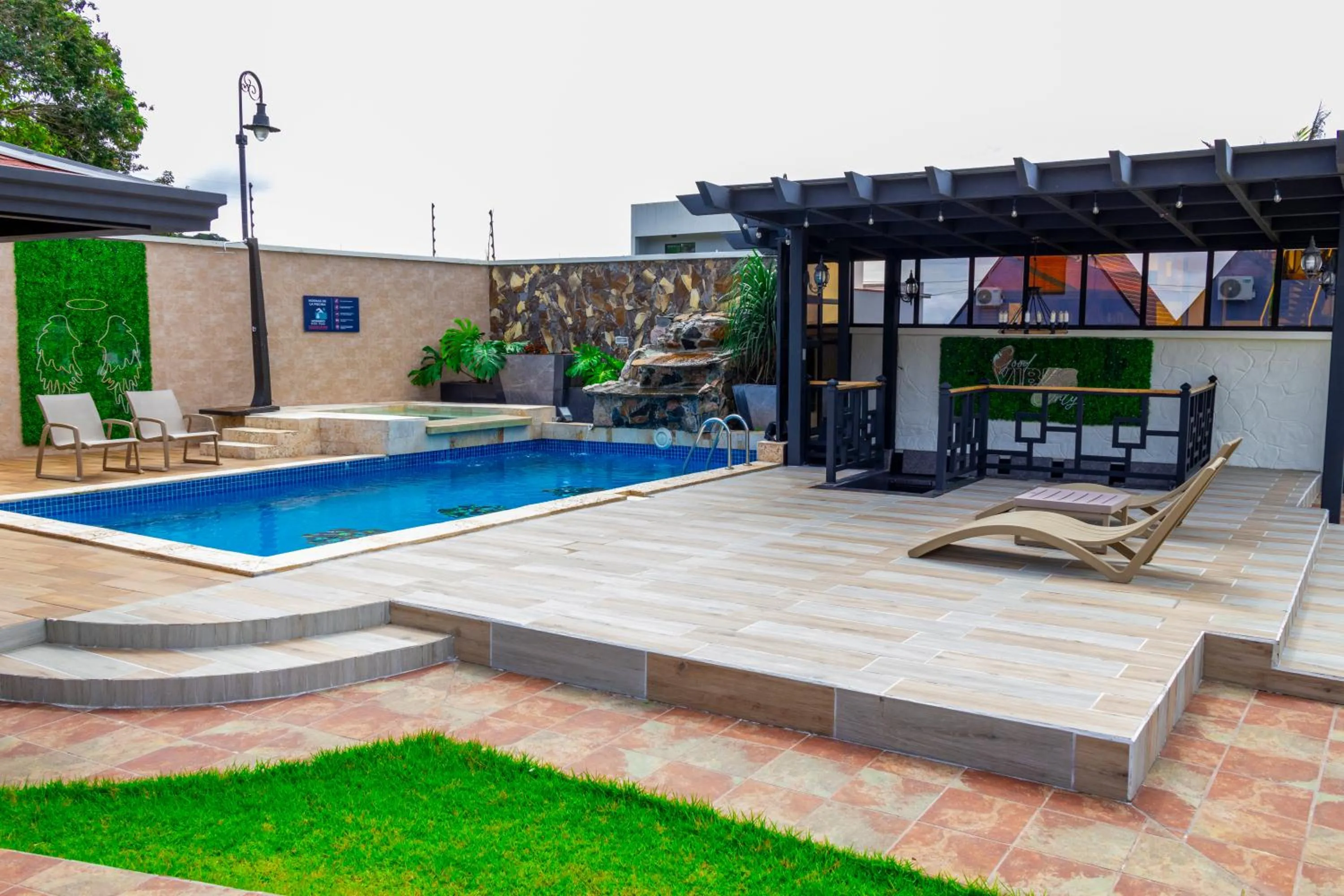 Property building in Luxury Canyon Suites