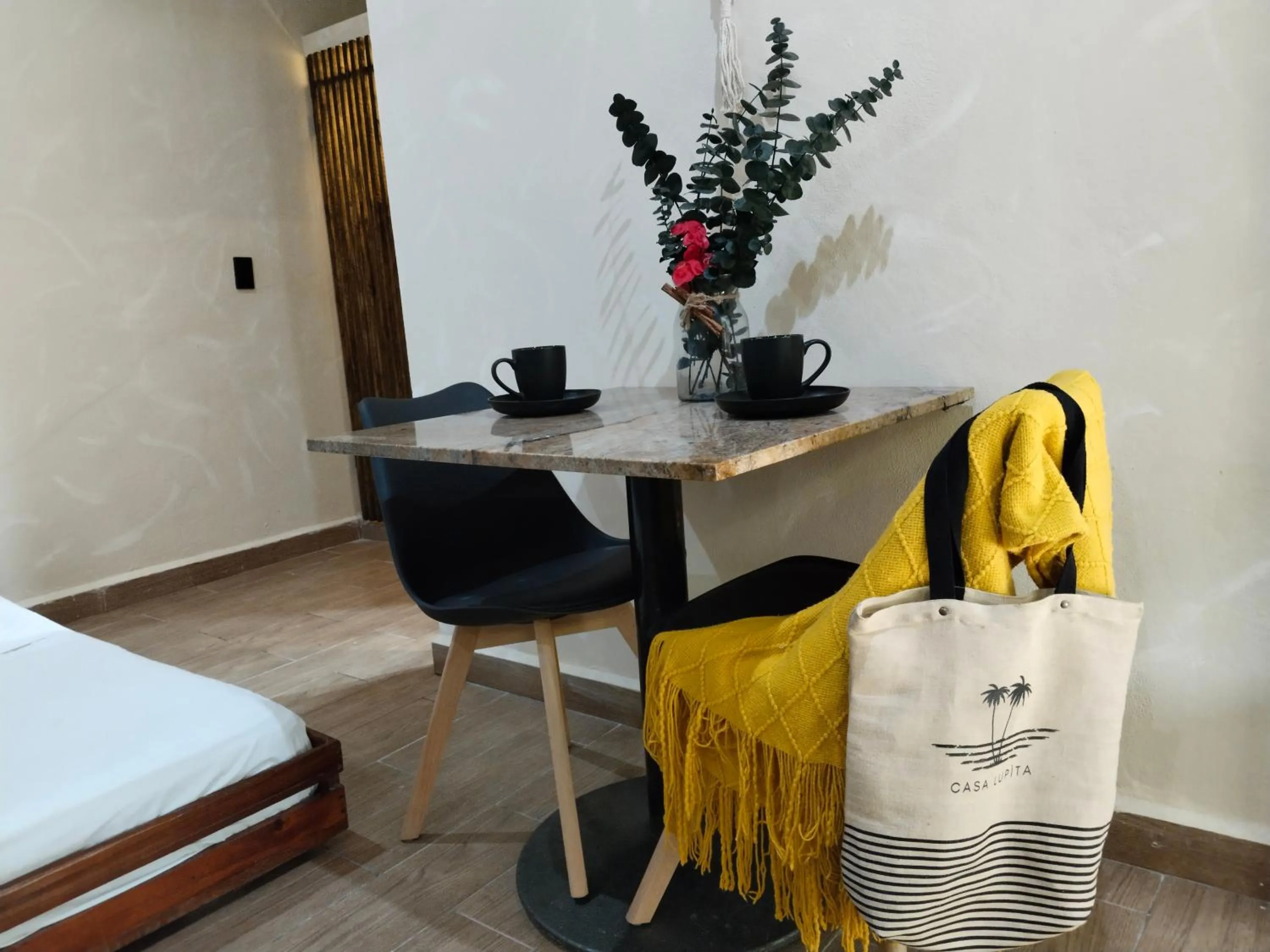 Dining area, Bed in Casa Lupita
