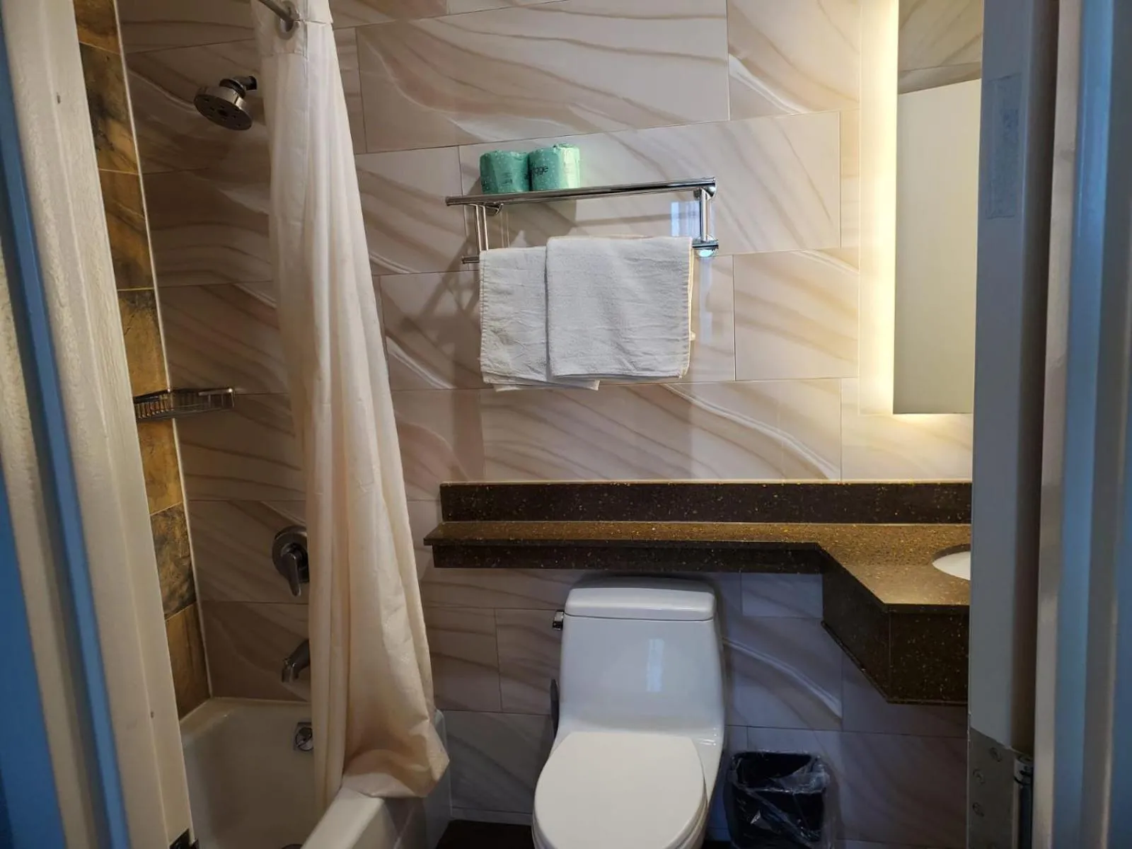 King Room in The Essence Hotel at JFK