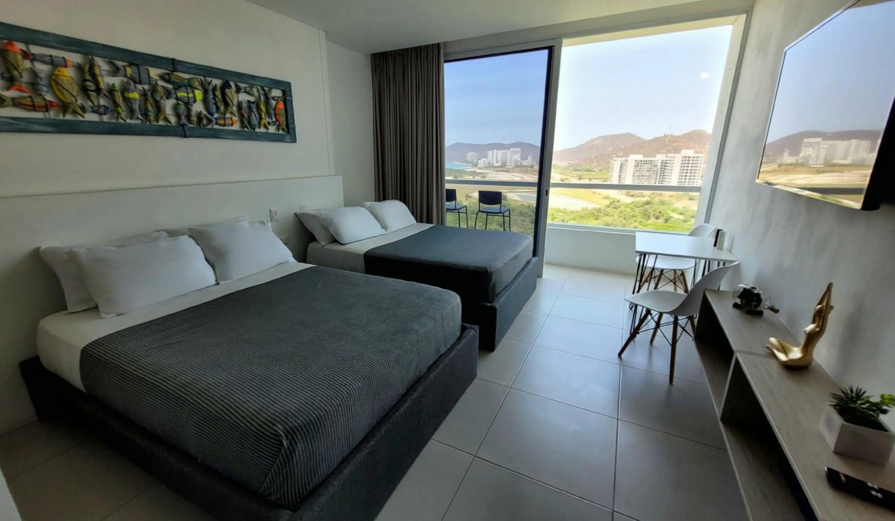 Deluxe Suite with Sea View - single occupancy in Hotel Porto Horizonte suite 1426