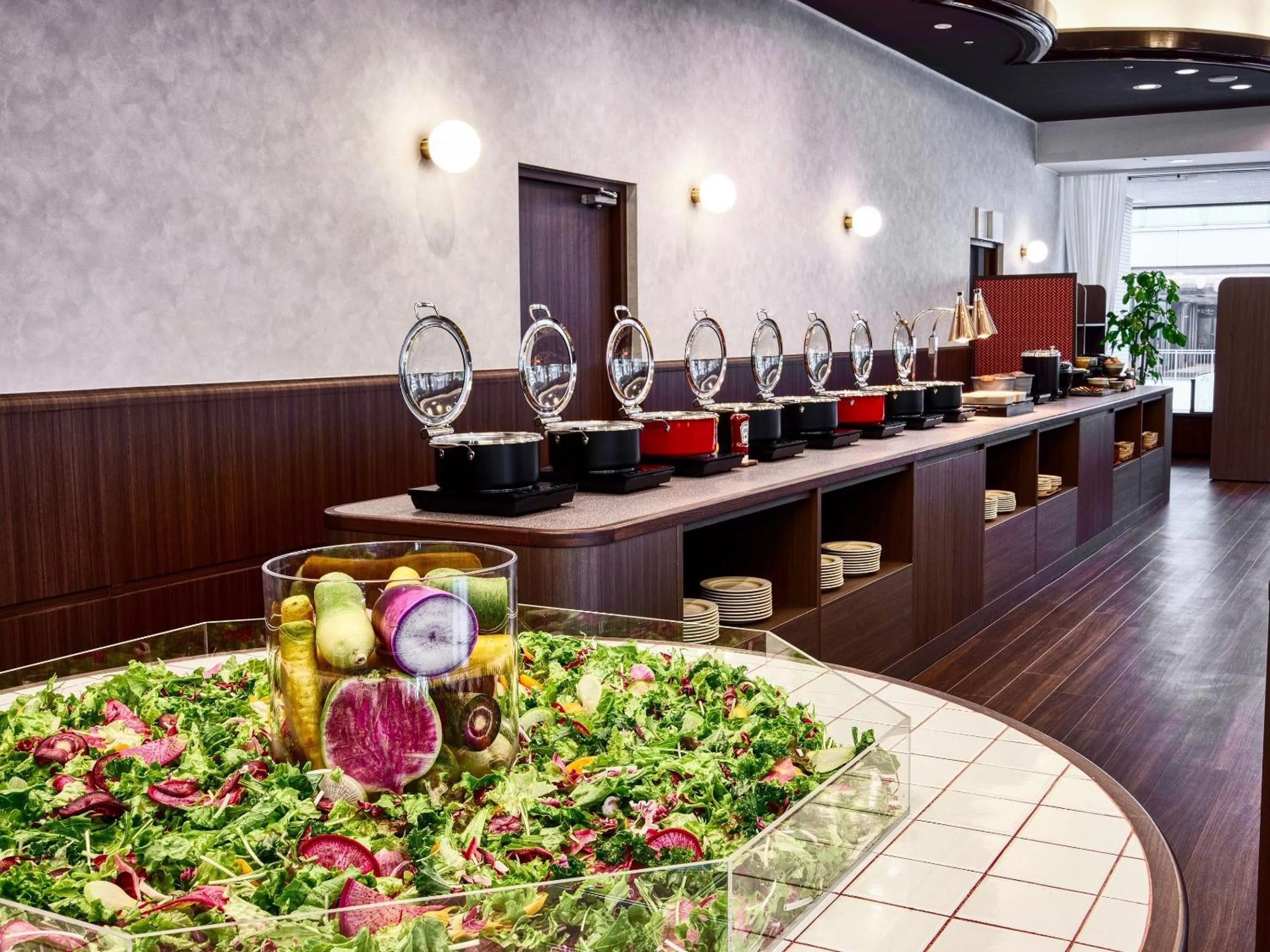 Restaurant/places to eat in Royal Pines Hotel Chiba