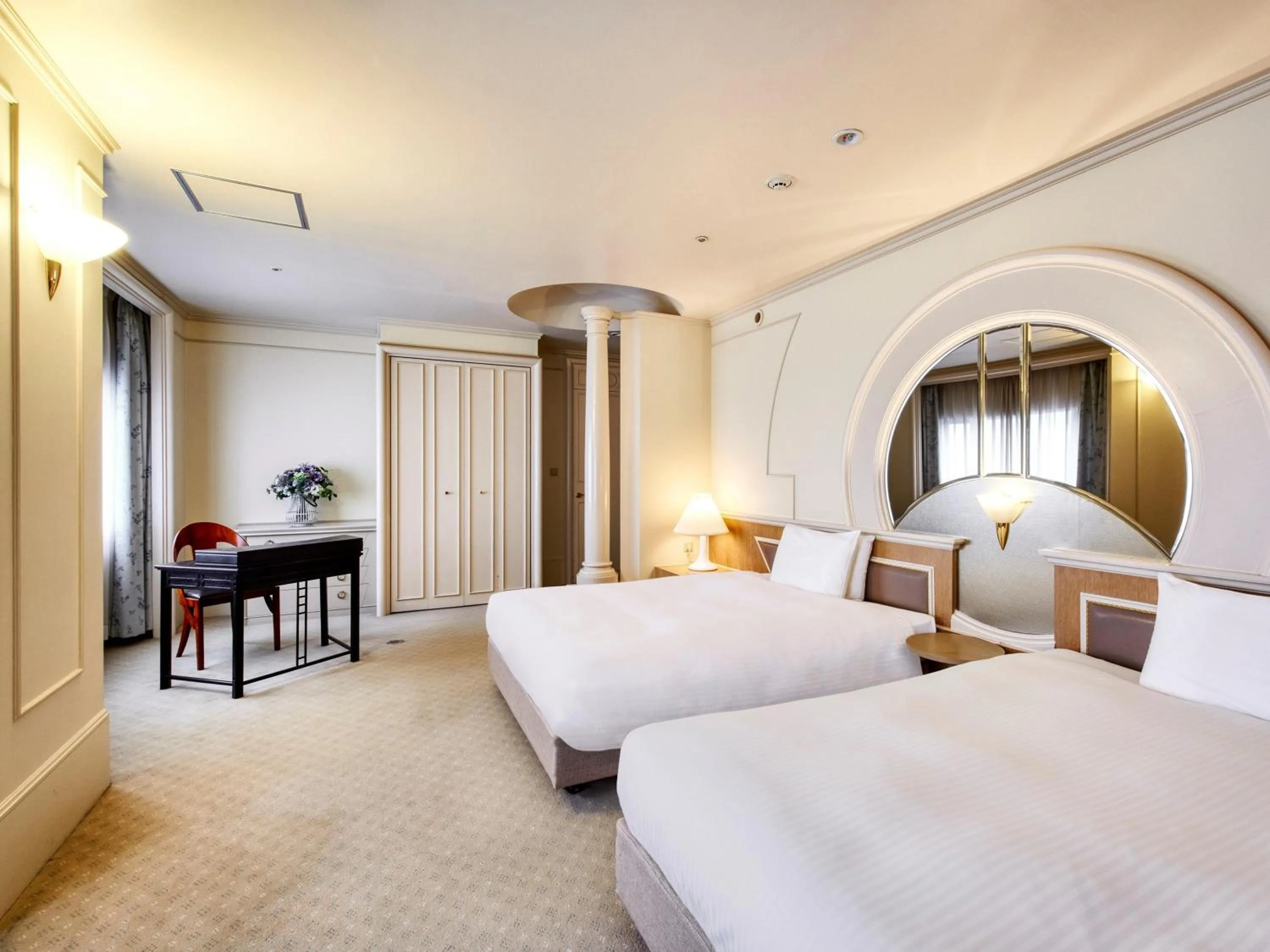 Photo of the whole room, Bed in Royal Pines Hotel Chiba