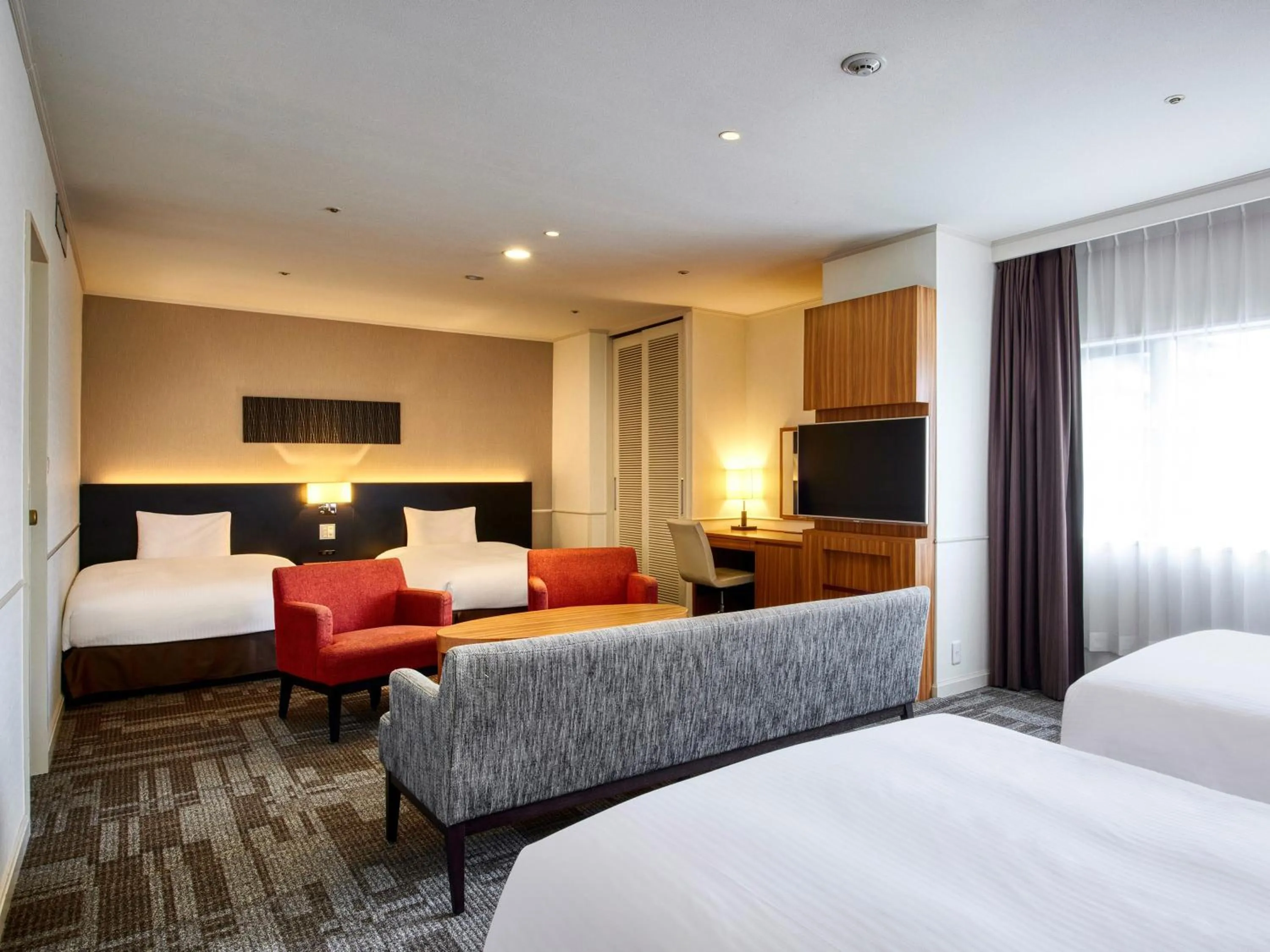 Photo of the whole room, Bed in Royal Pines Hotel Chiba