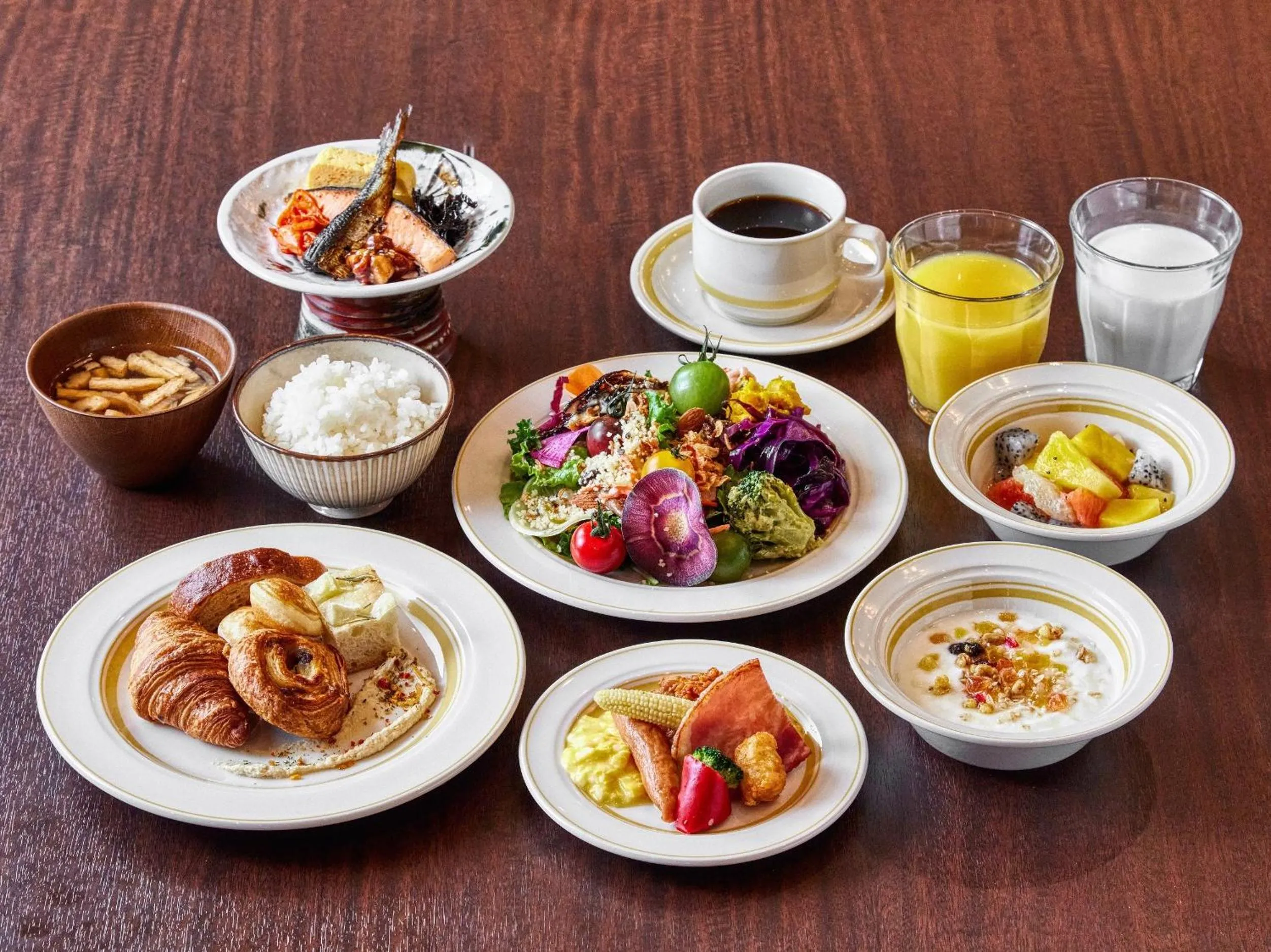 Restaurant/places to eat in Royal Pines Hotel Chiba