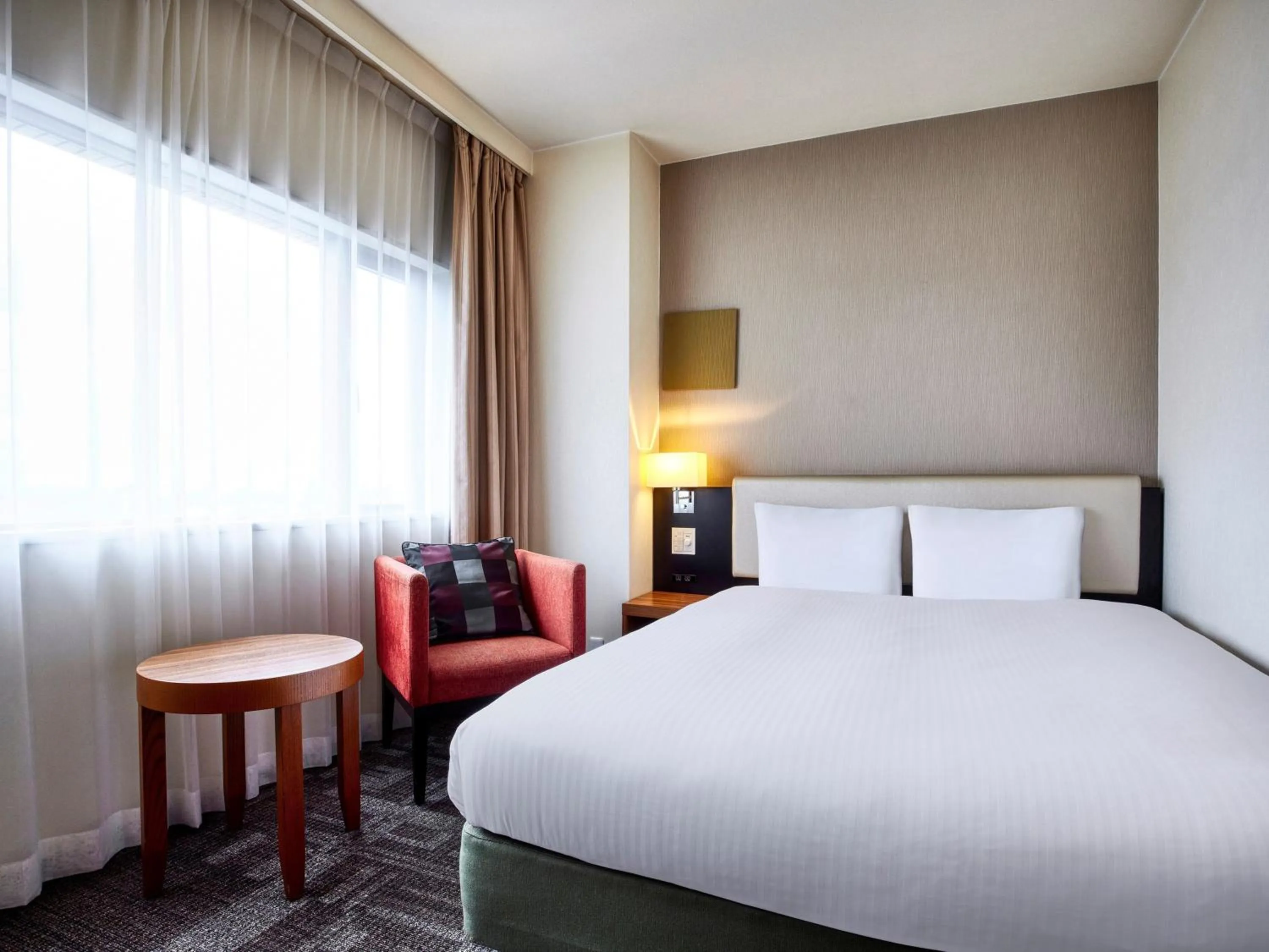 Photo of the whole room, Bed in Royal Pines Hotel Chiba