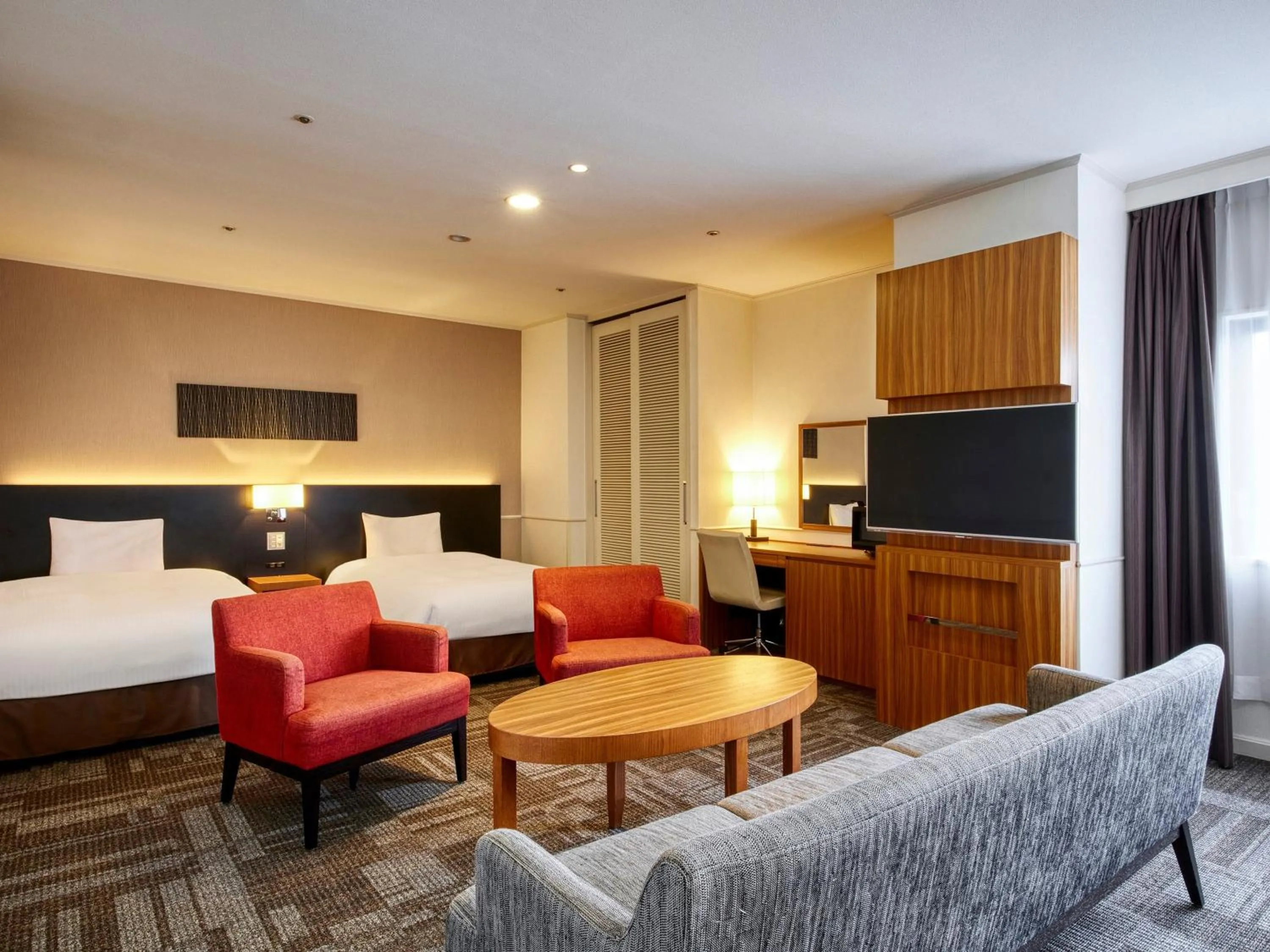 Photo of the whole room, Bed in Royal Pines Hotel Chiba