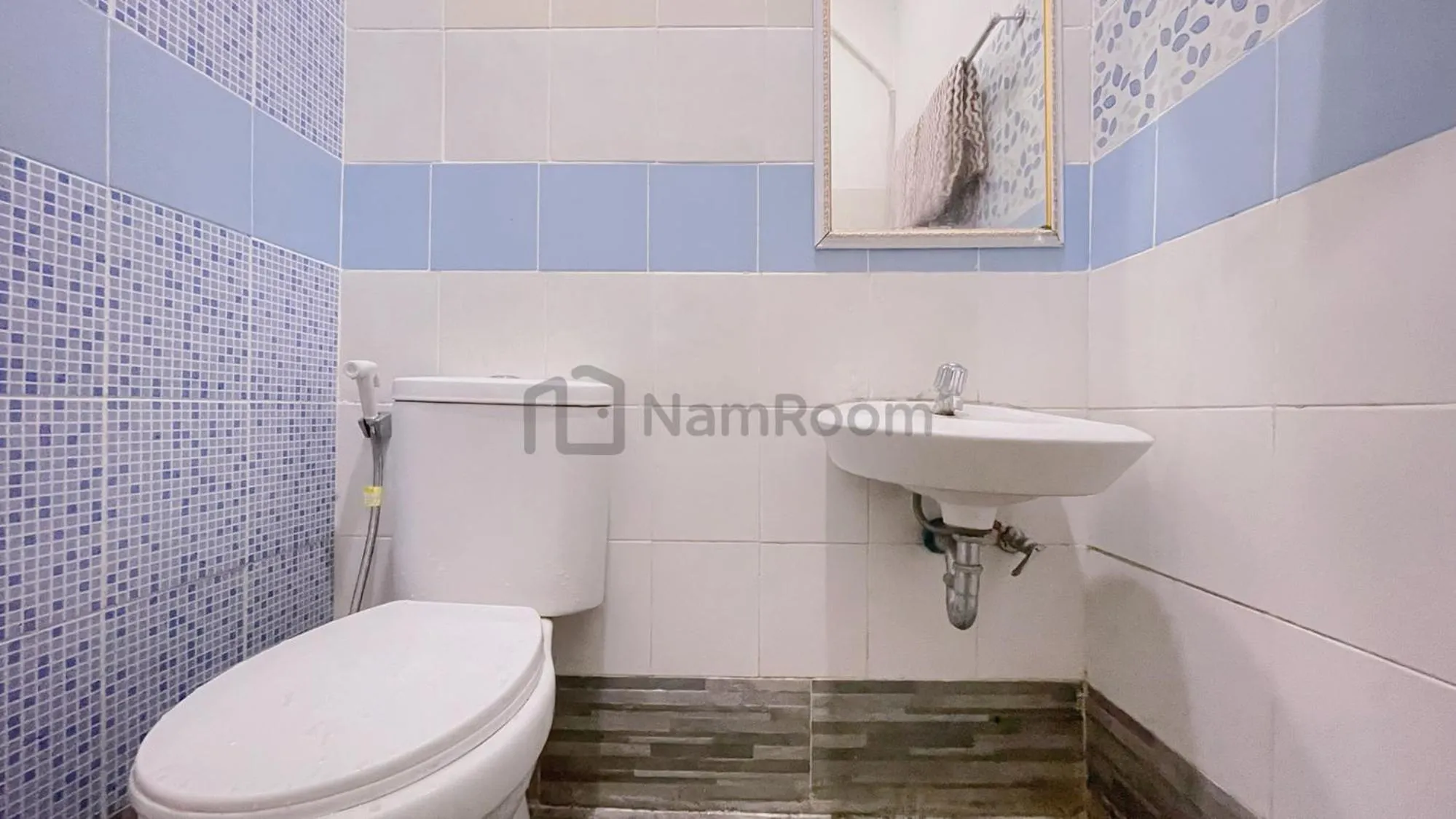 Bathroom in Koen Panorama by NamRoom