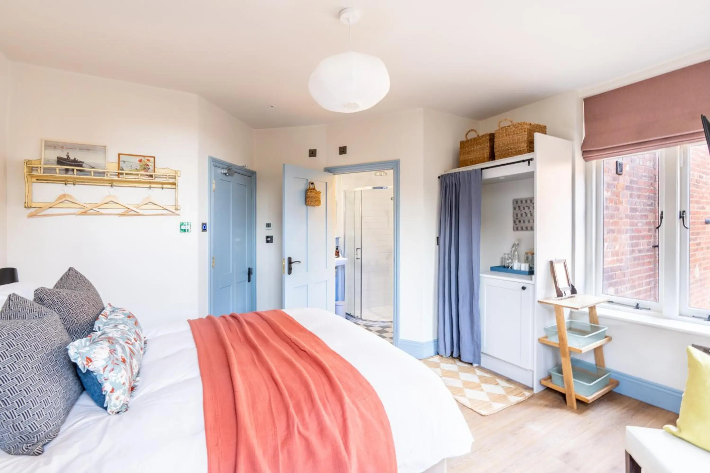 Suite 3 –Courtyard King Room in The Willows Boutique Stays by i-Stay Whitby Suite 3 –Courtyard King Room in The Willows Boutique Stays by i-Stay Whitby