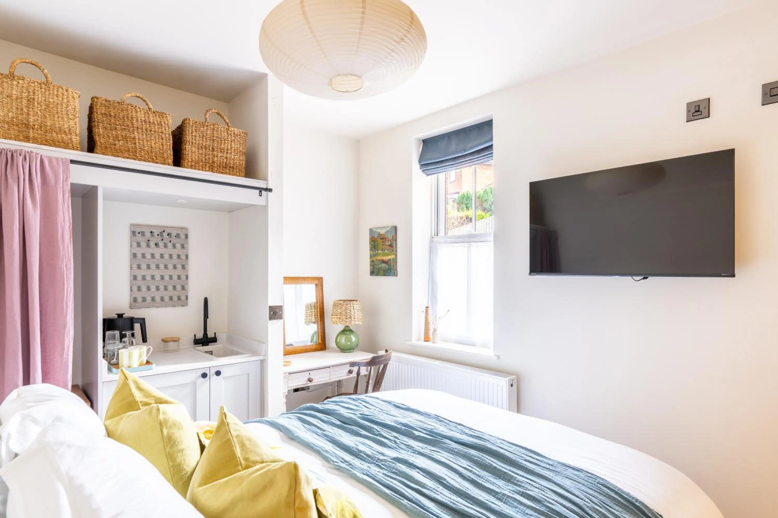 Suite 8 –Classic King First Floor in The Willows Boutique Stays by i-Stay Whitby