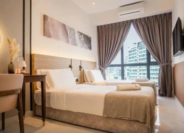 Deluxe Twin Room in Inap II Suterabay By Ayuhouz