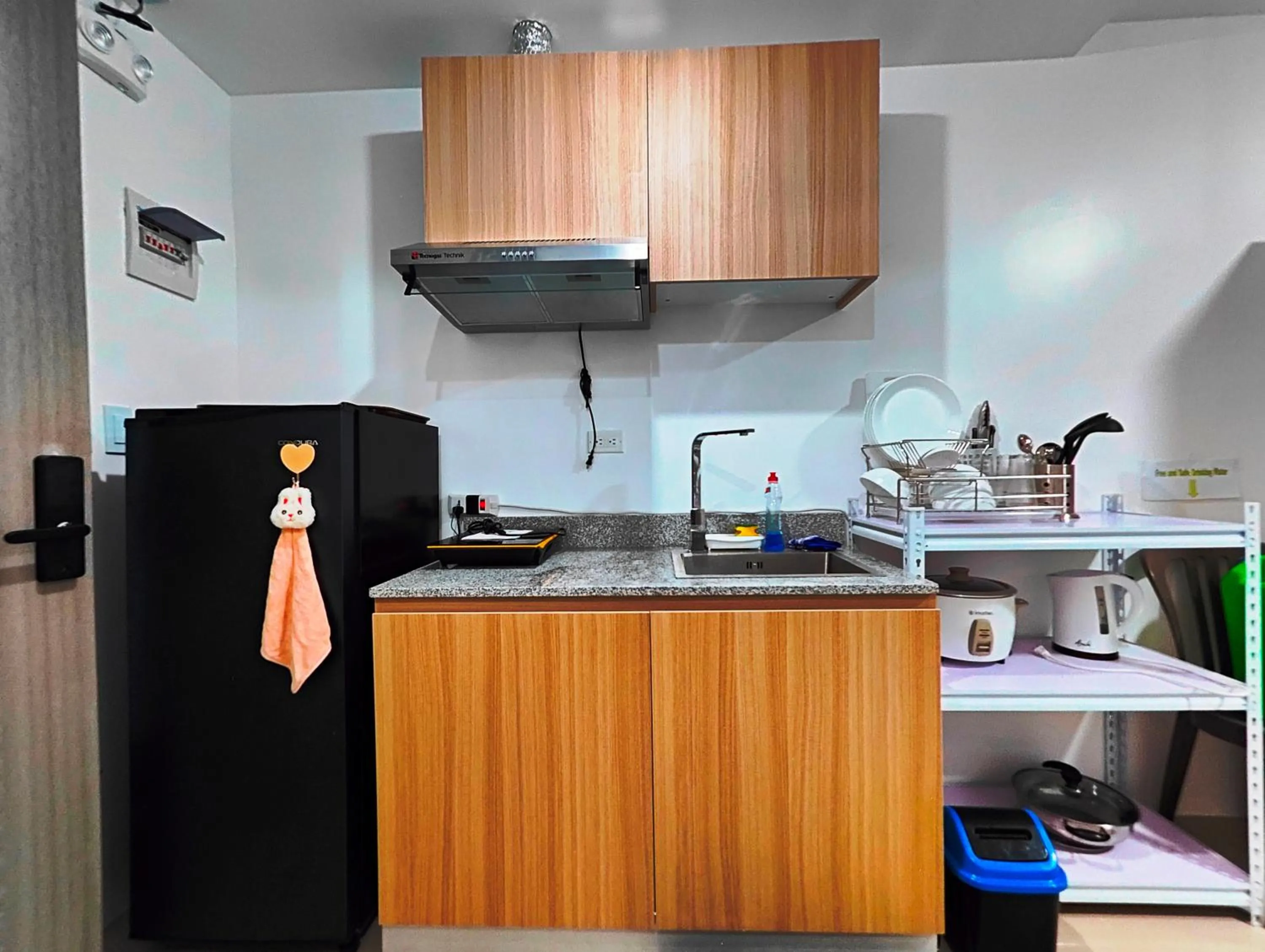 Kitchen or kitchenette in JD Haven Bachelor's Pad at Bernwood Tower